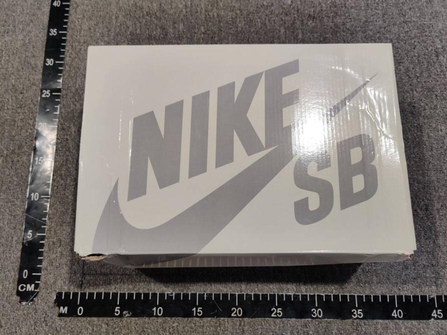 Nike SB Dunk Low Bandana Pattern Sneakers