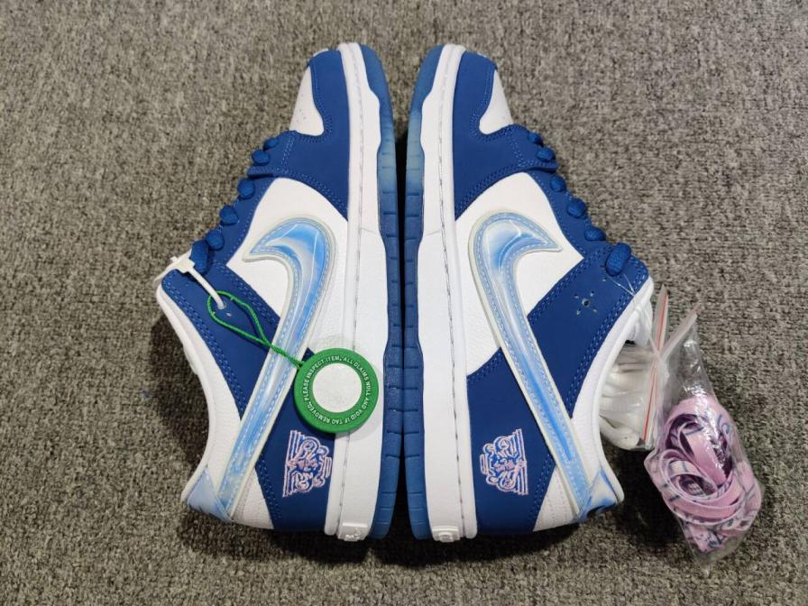 Nike SB Dunk Low Bandana Pattern Sneakers