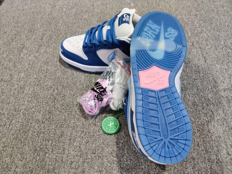 Nike SB Dunk Low Bandana Pattern Sneakers