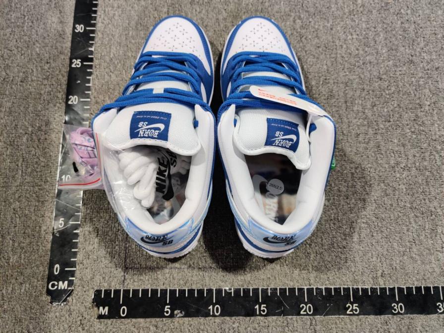 Nike SB Dunk Low Bandana Pattern Sneakers