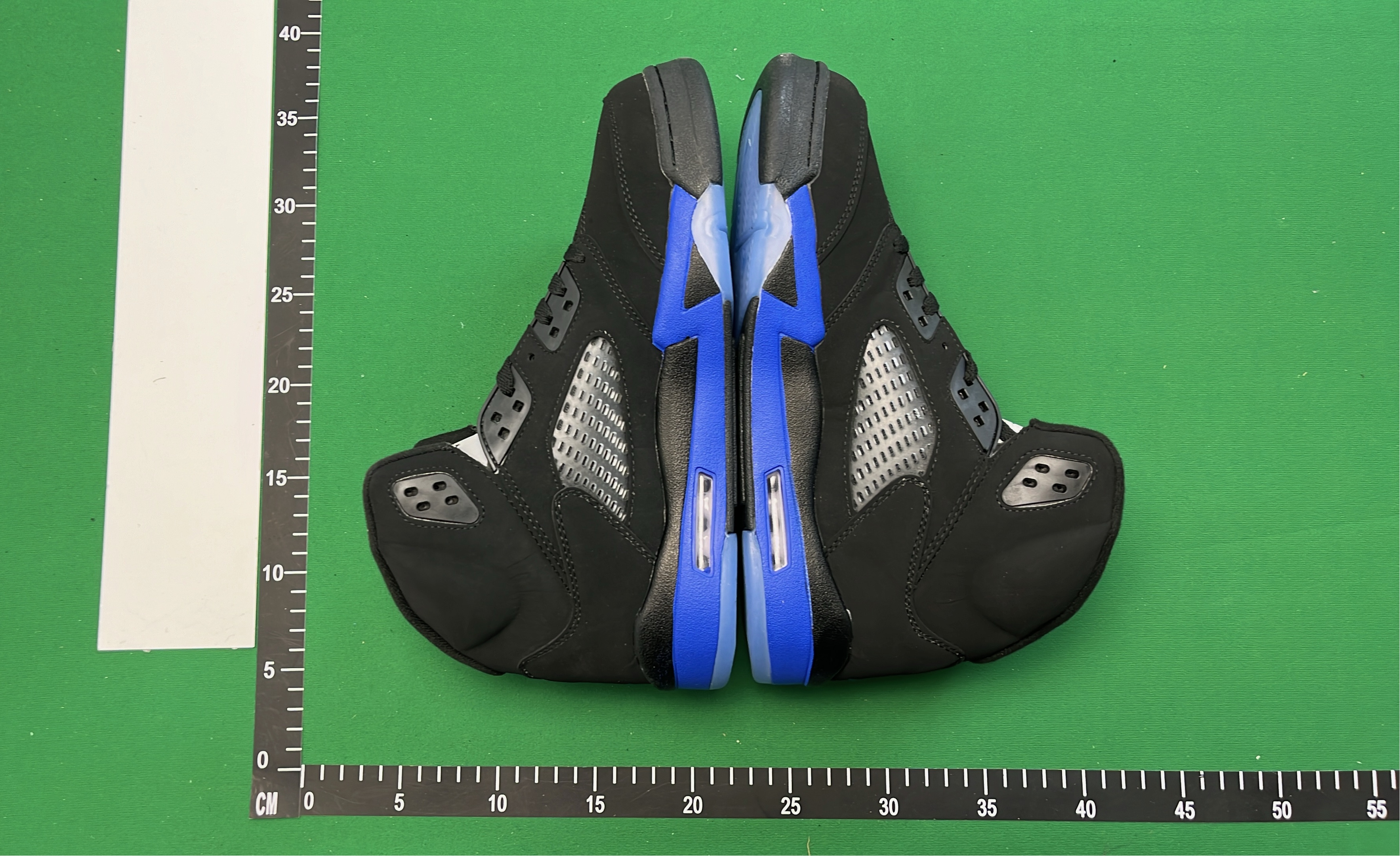 Air Jordan 5 Retro Sneakers - Men's Basketball Shoes