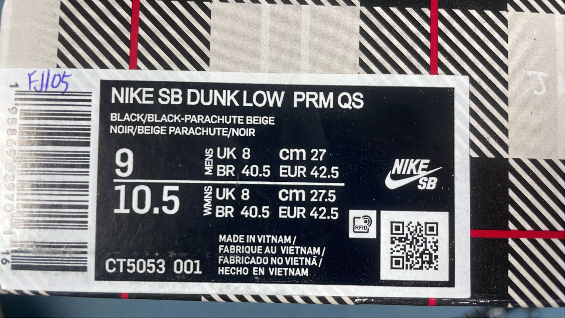 Nike Dunk Low Bandana Plaid Design Sneakers