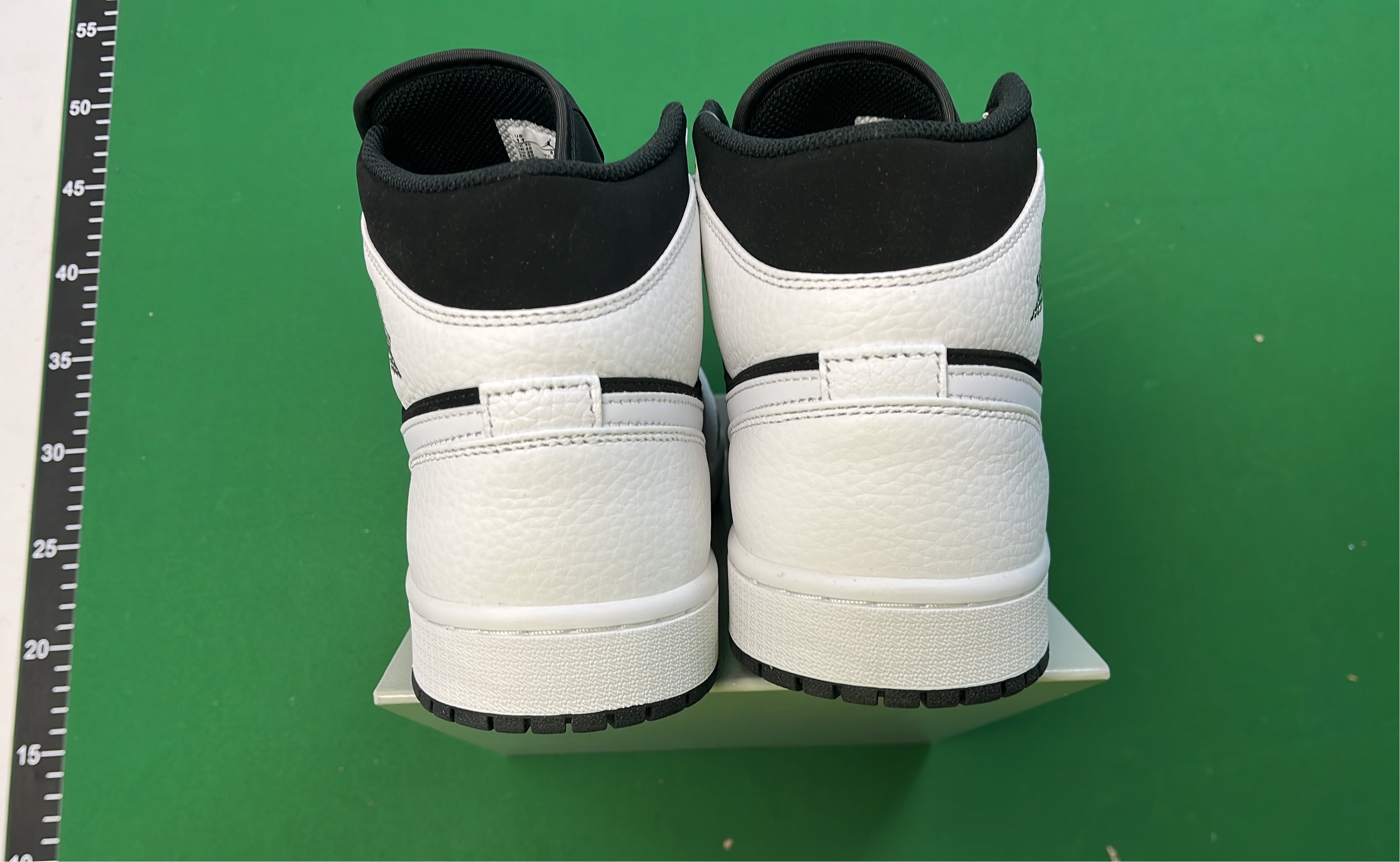 Air Jordan 1 High OG Sneakers Collection