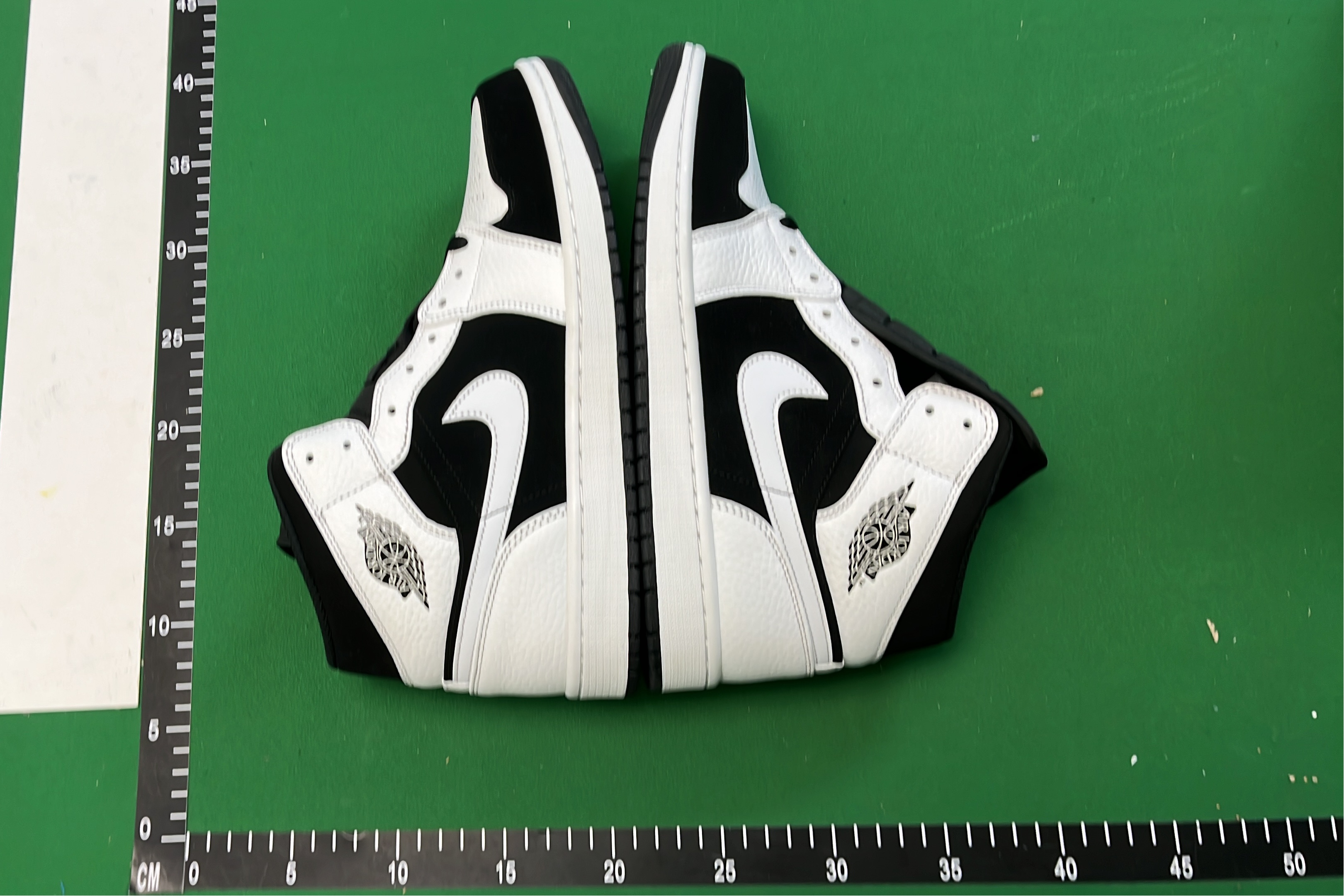 Air Jordan 1 High OG Sneakers Collection
