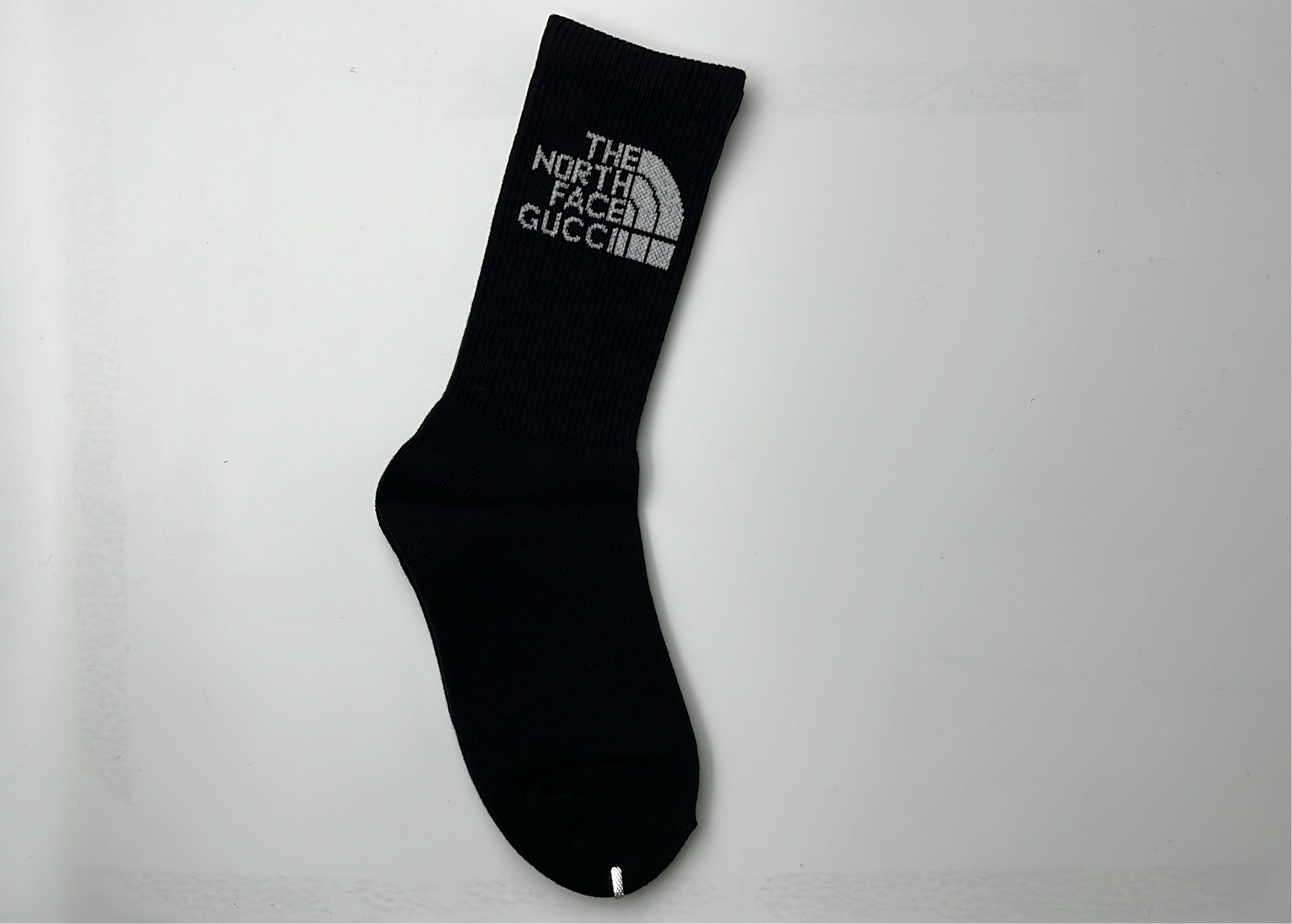 Gucci GG Logo Knee High Socks for Women and Men