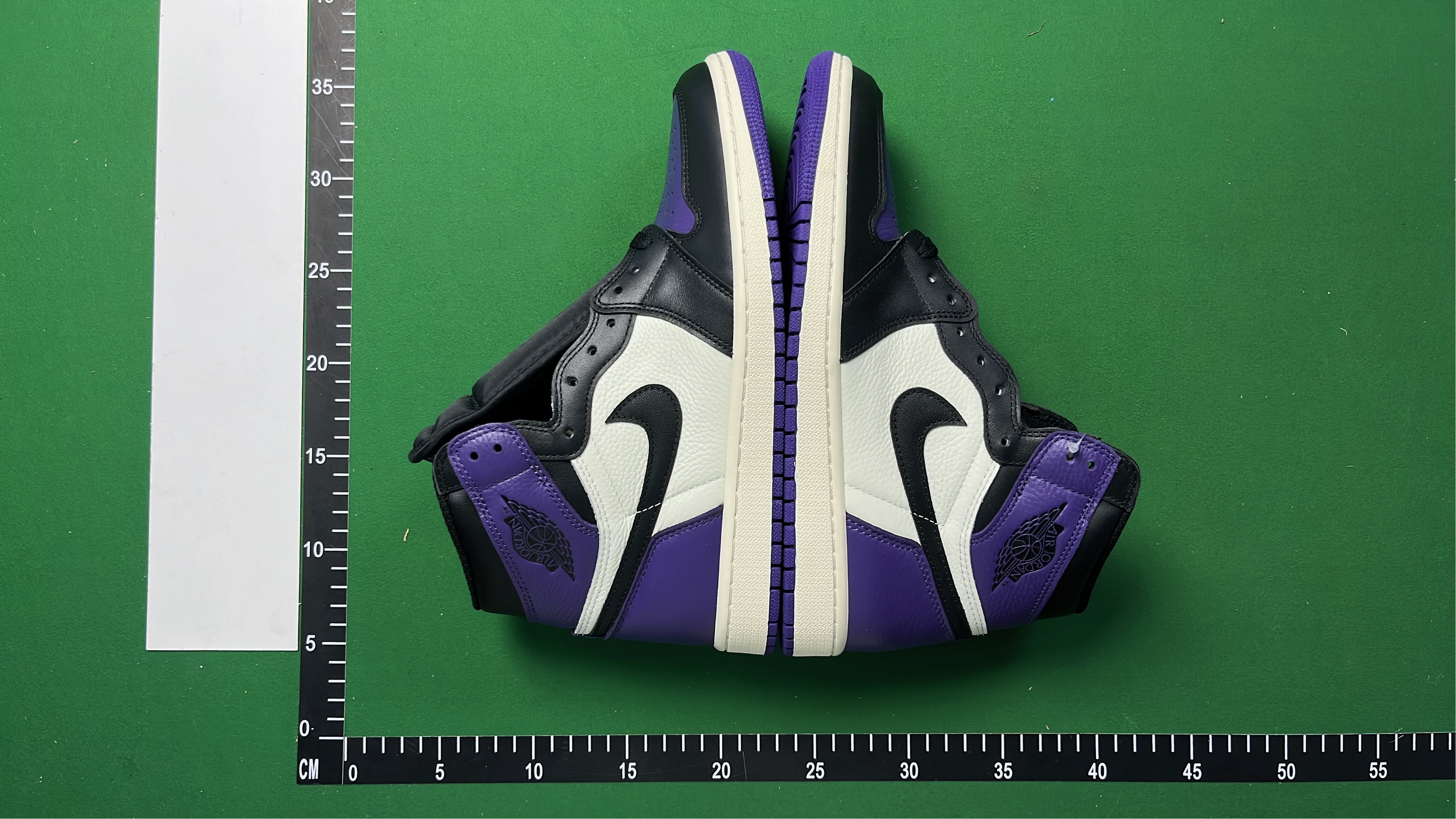 Air Jordan 1 High OG Sneakers - Classic Basketball Shoes