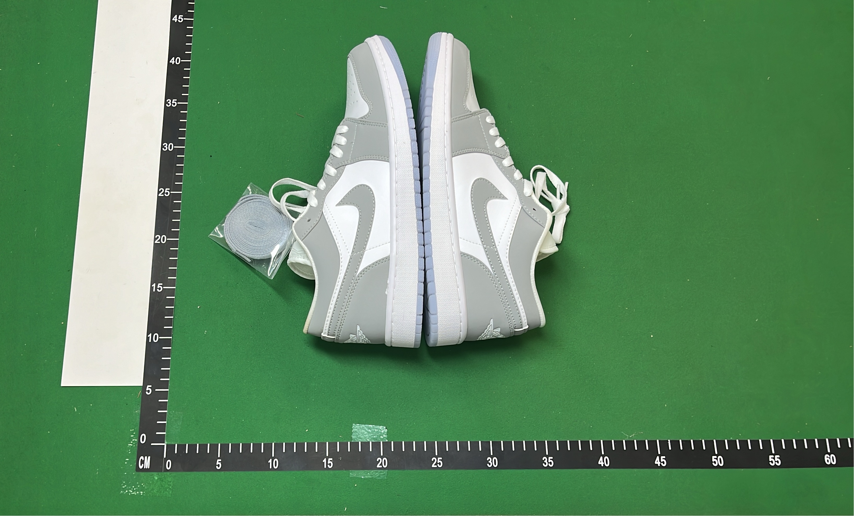 W-AJ1 Low Custom Pattern Sneakers