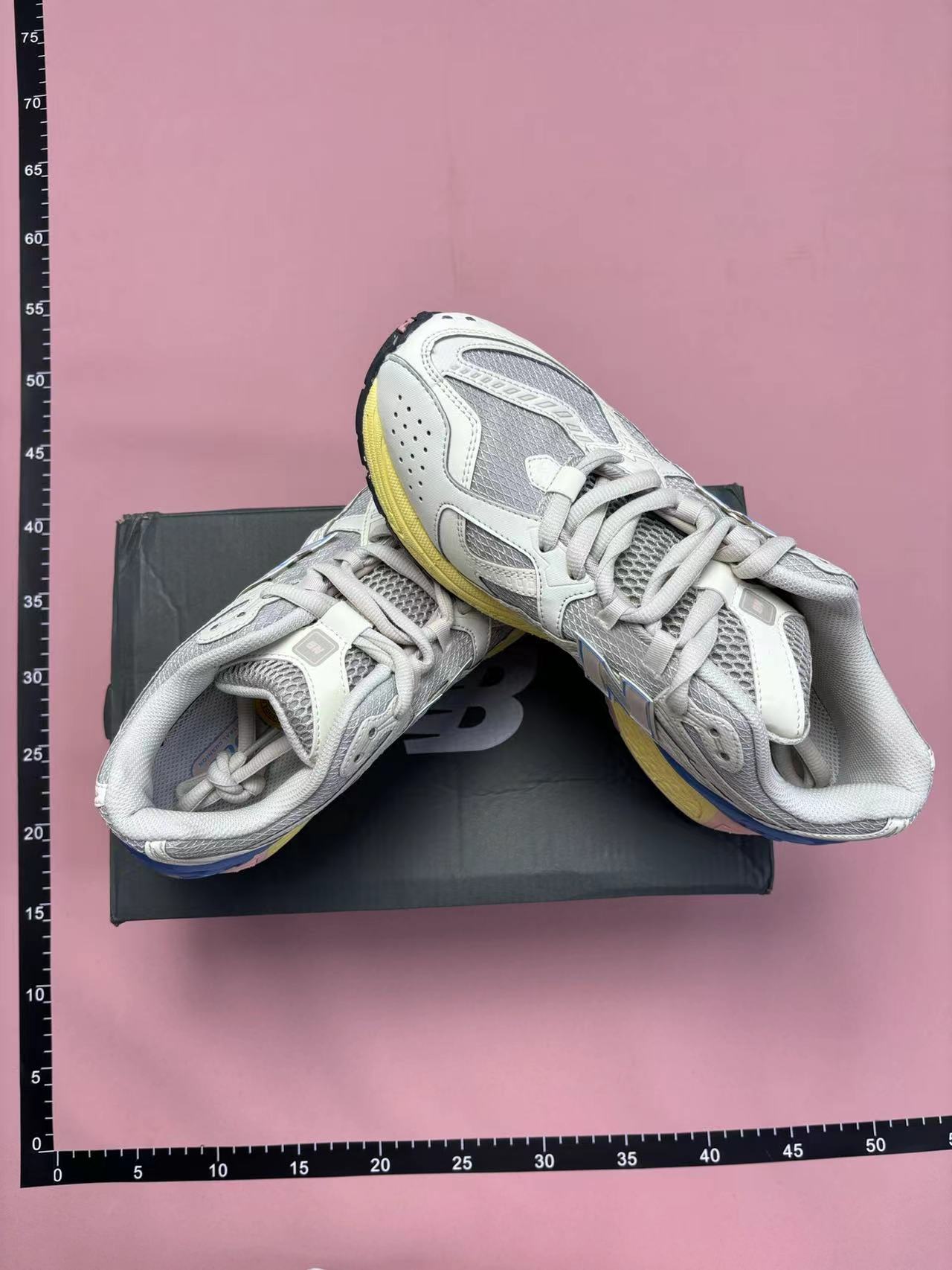 New Balance 990v4 Black Running Shoes for Men and Women