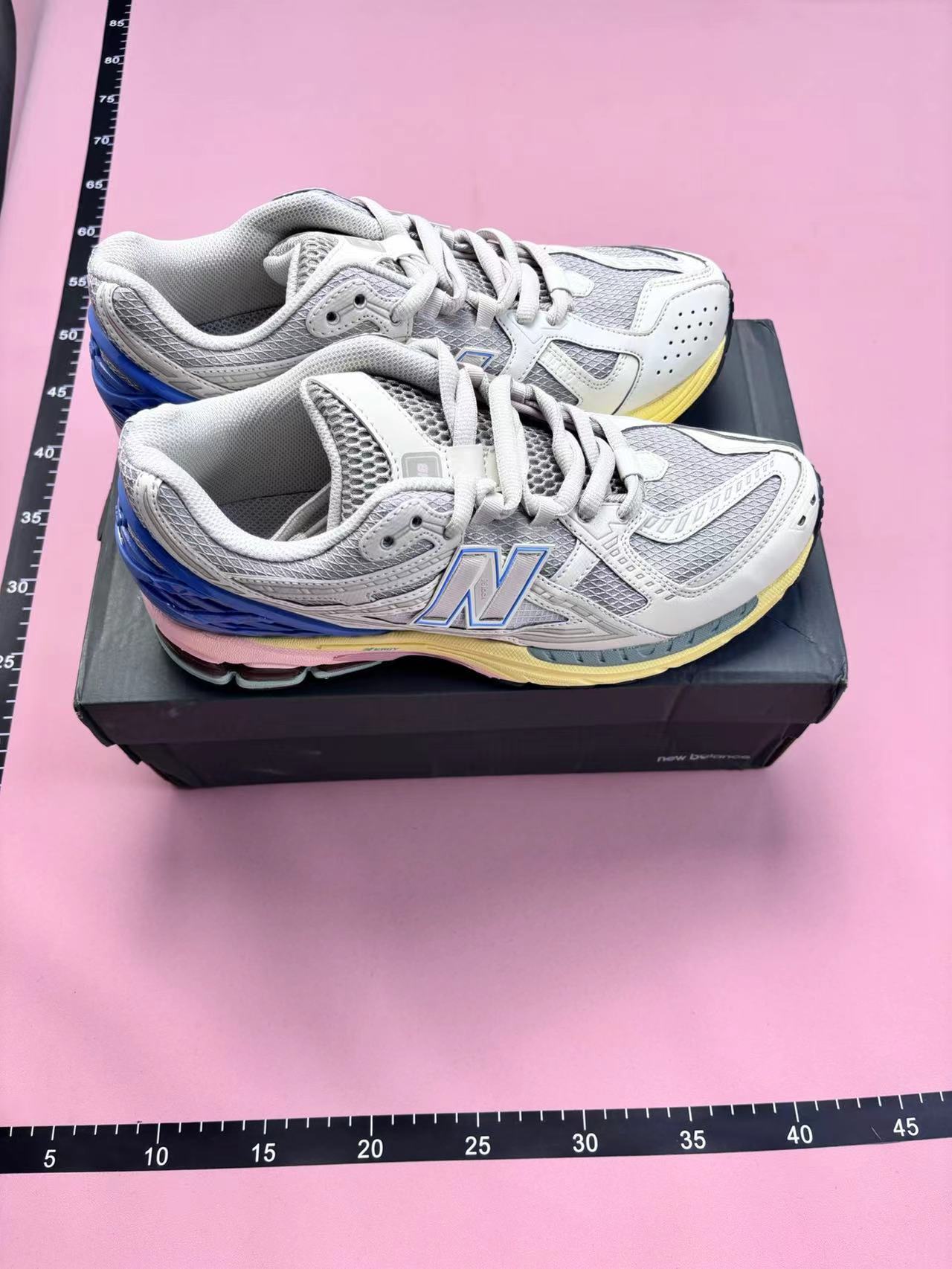 New Balance 990v4 Black Running Shoes for Men and Women