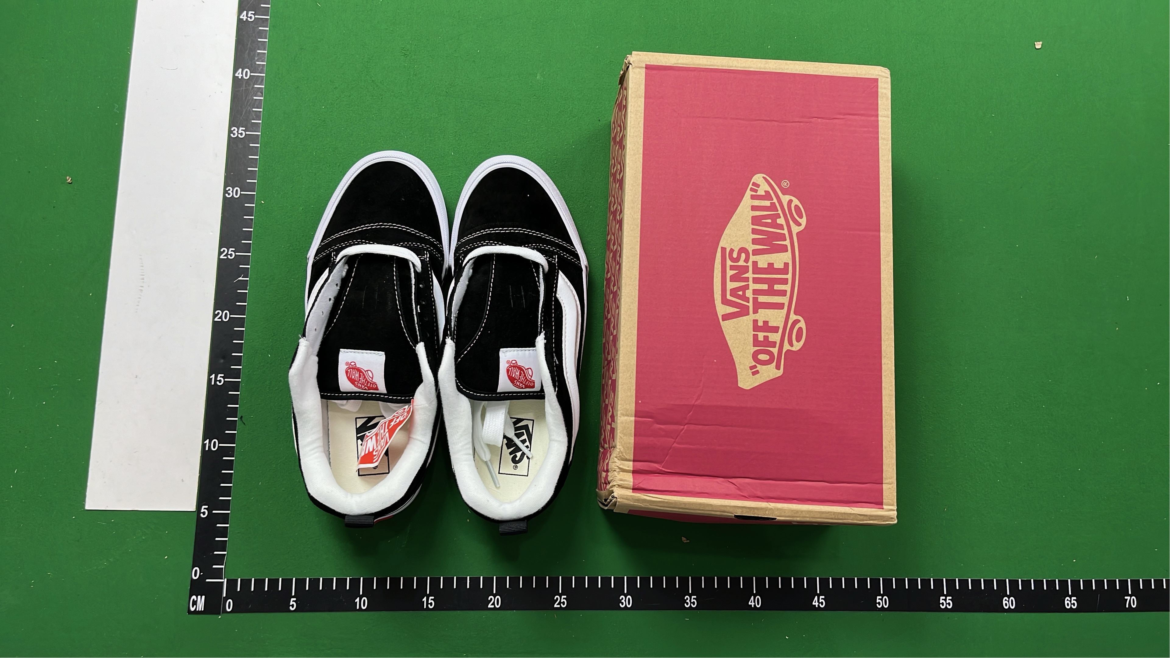 Vans Old Skool Skate Shoes - Classic Low Top Sneakers