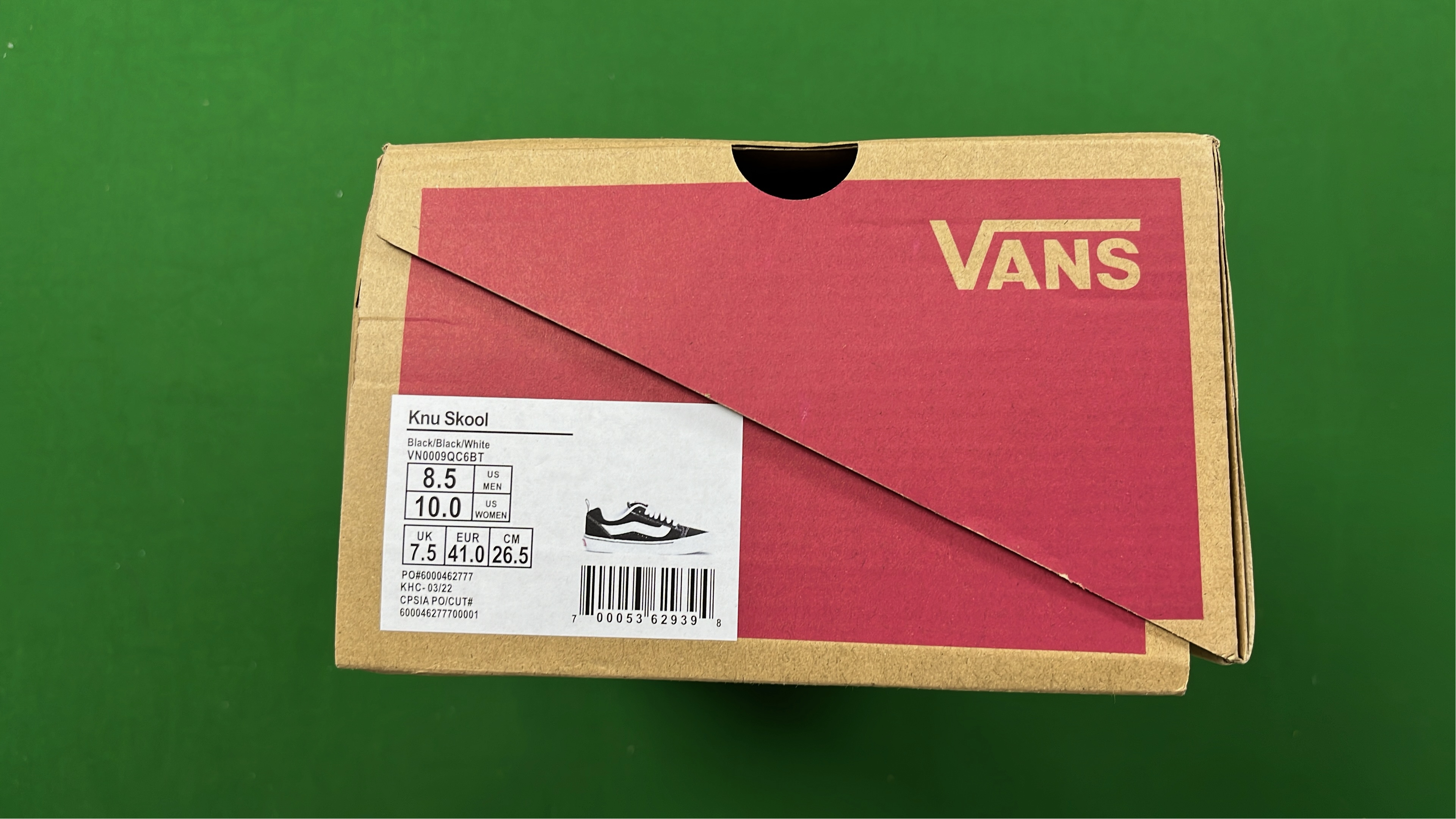Vans Old Skool Skate Shoes - Classic Low Top Sneakers