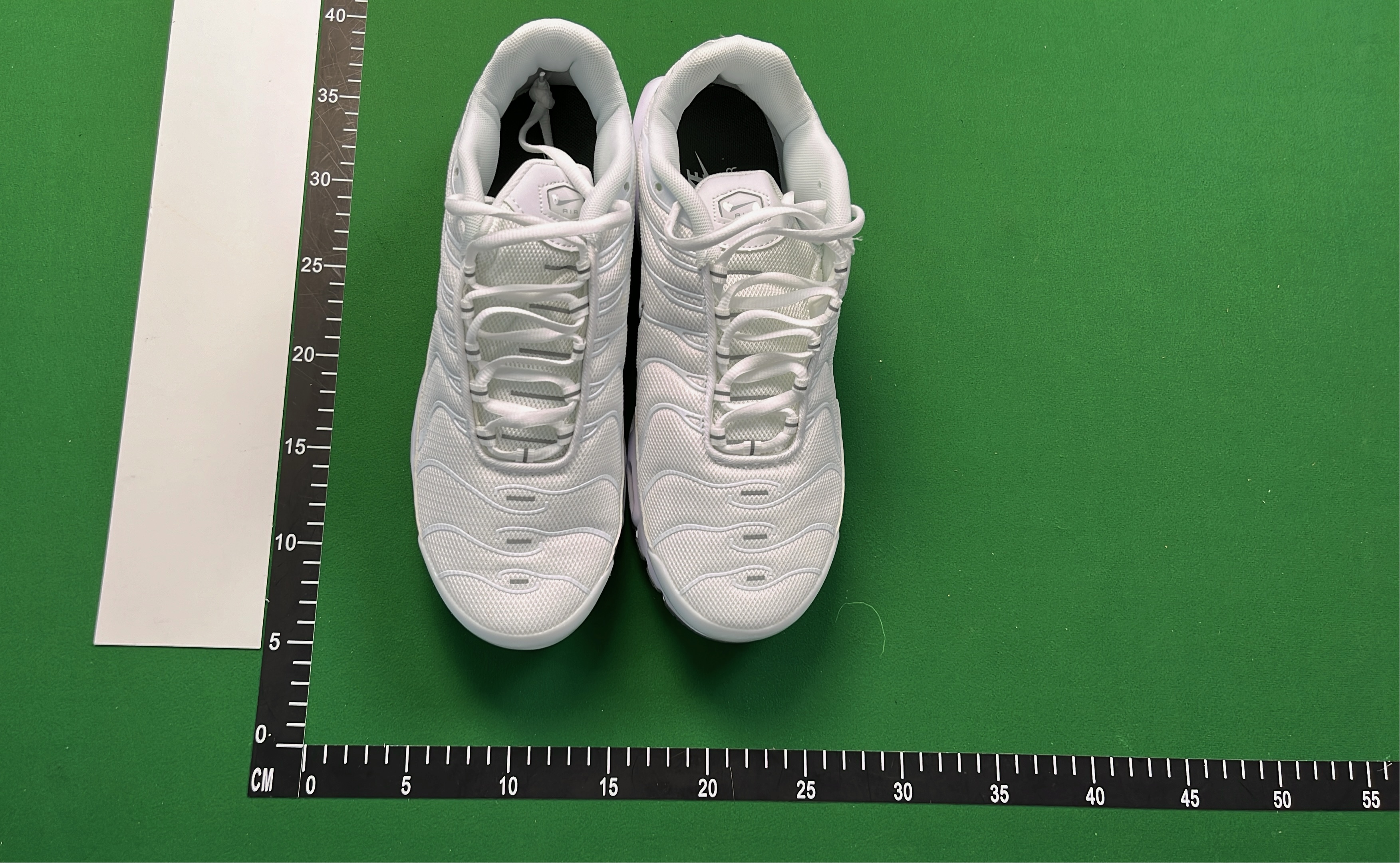 Nike Air Max Plus TN Ultra Wave Pattern Sneakers