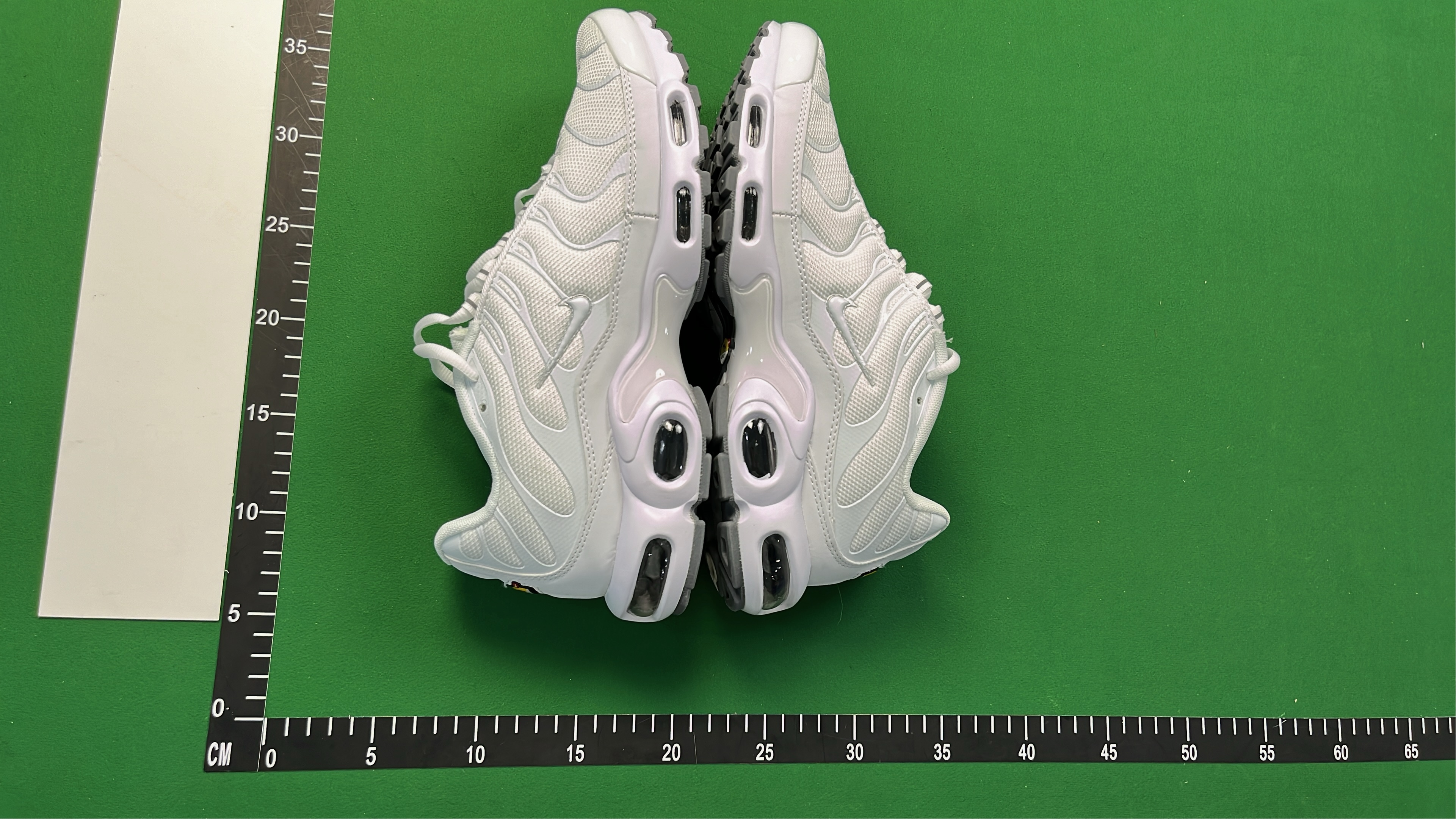Nike Air Max Plus TN Ultra Wave Pattern Sneakers