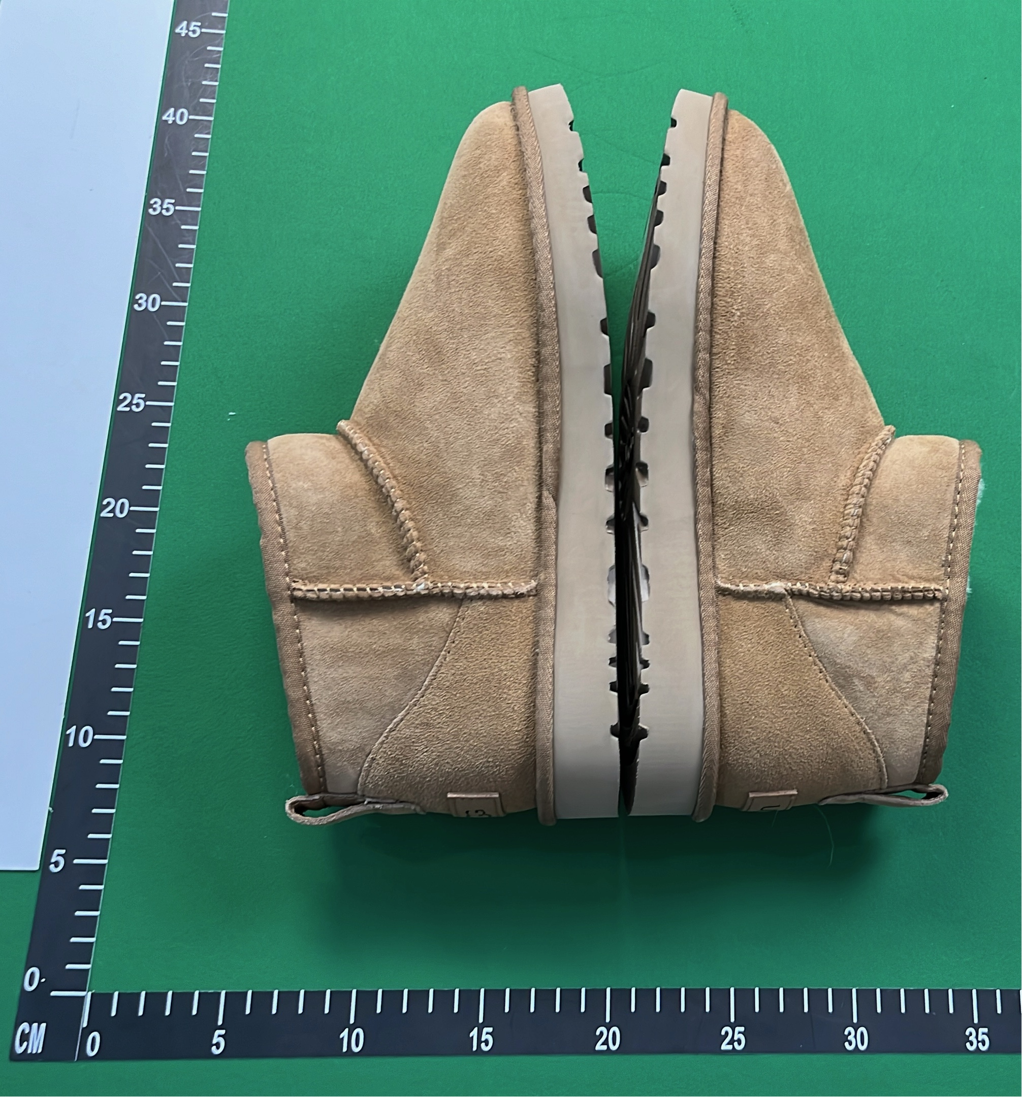 UGG Classic Mini Slipper - Cozy Faux Fur Lined Indoor Shoes