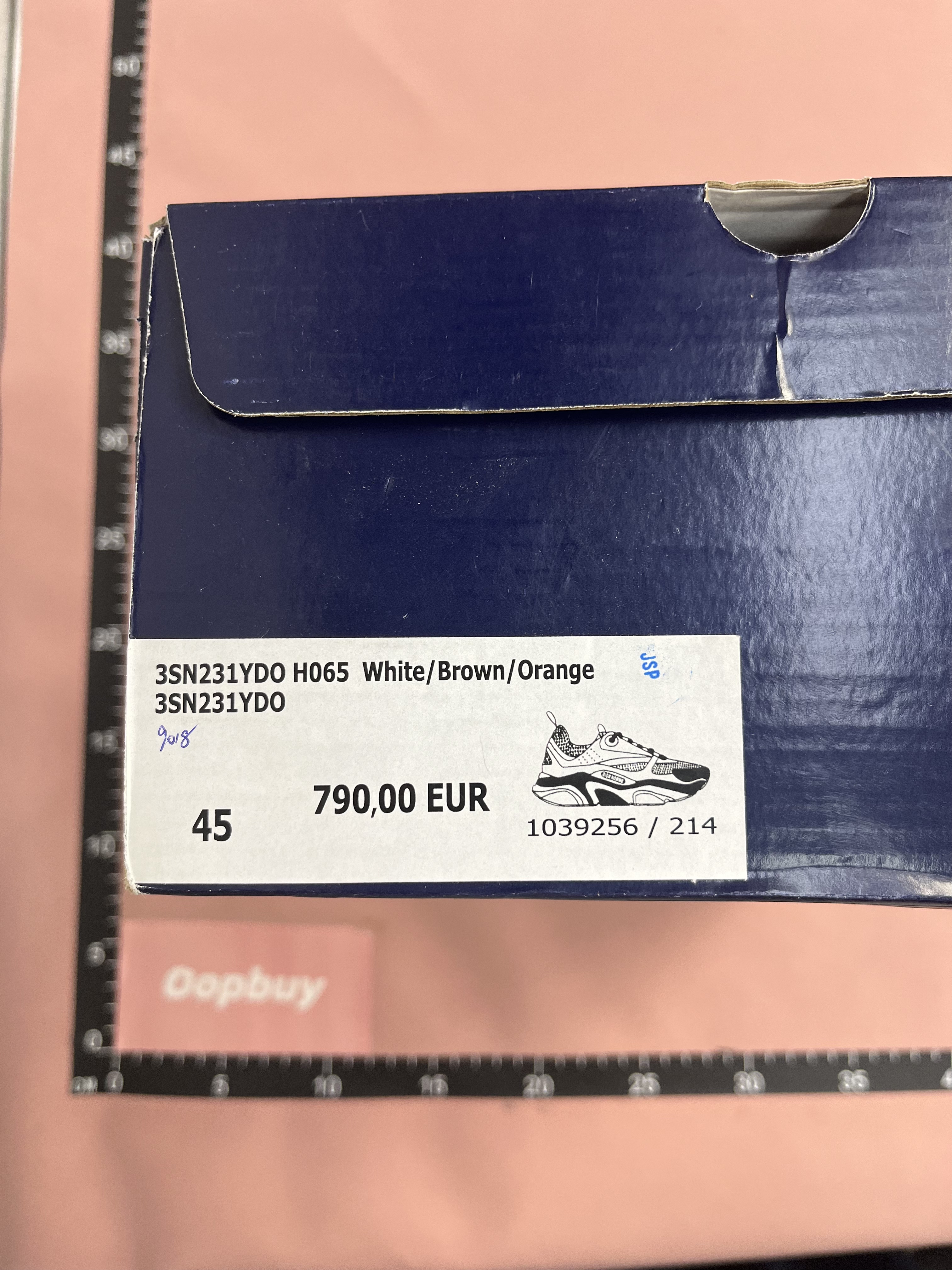Dior White and Gray Sneakers HYMT1015ZJL
