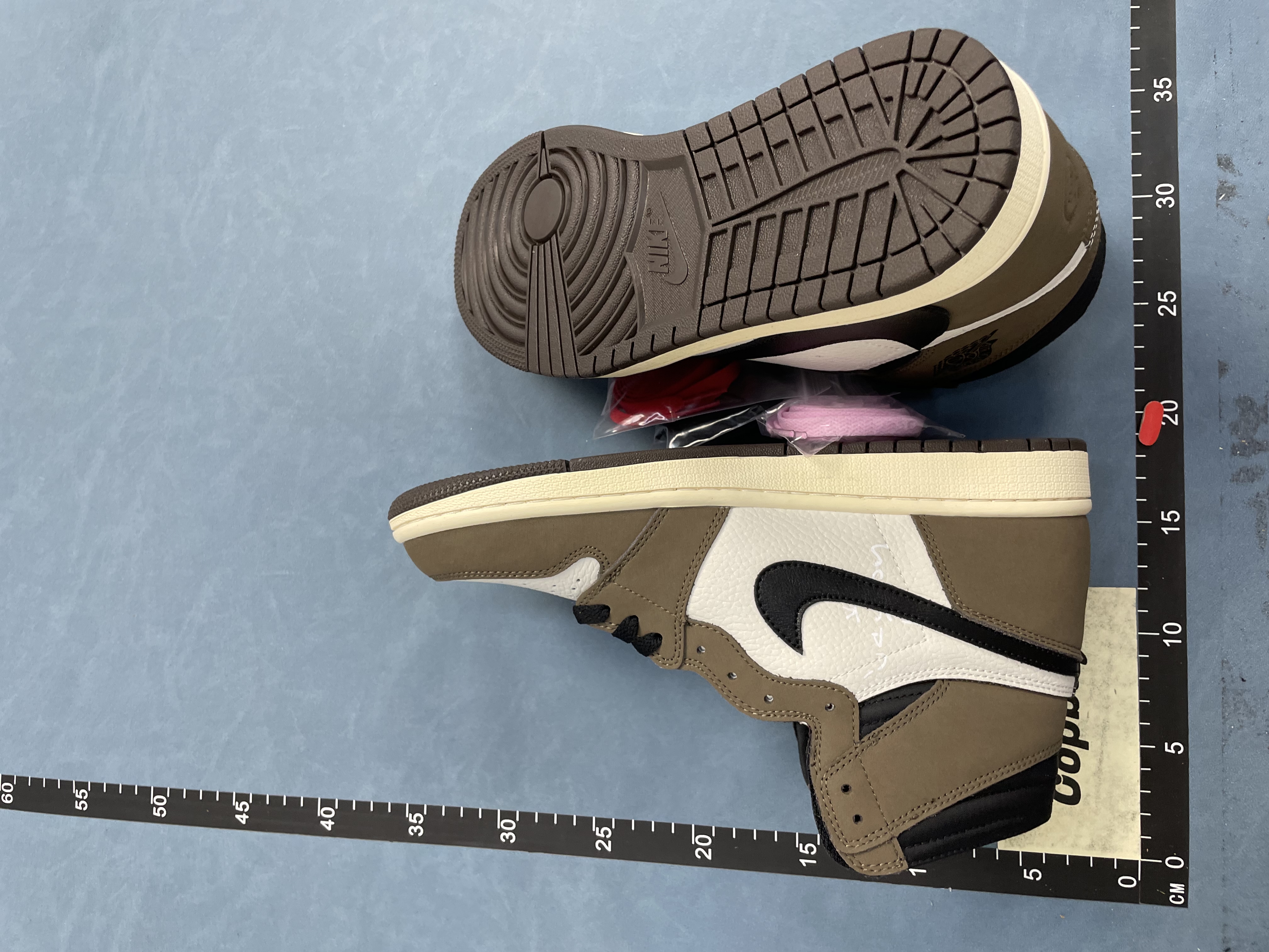 Air Jordan 1 High OG 'Black Tan' Sneakers
