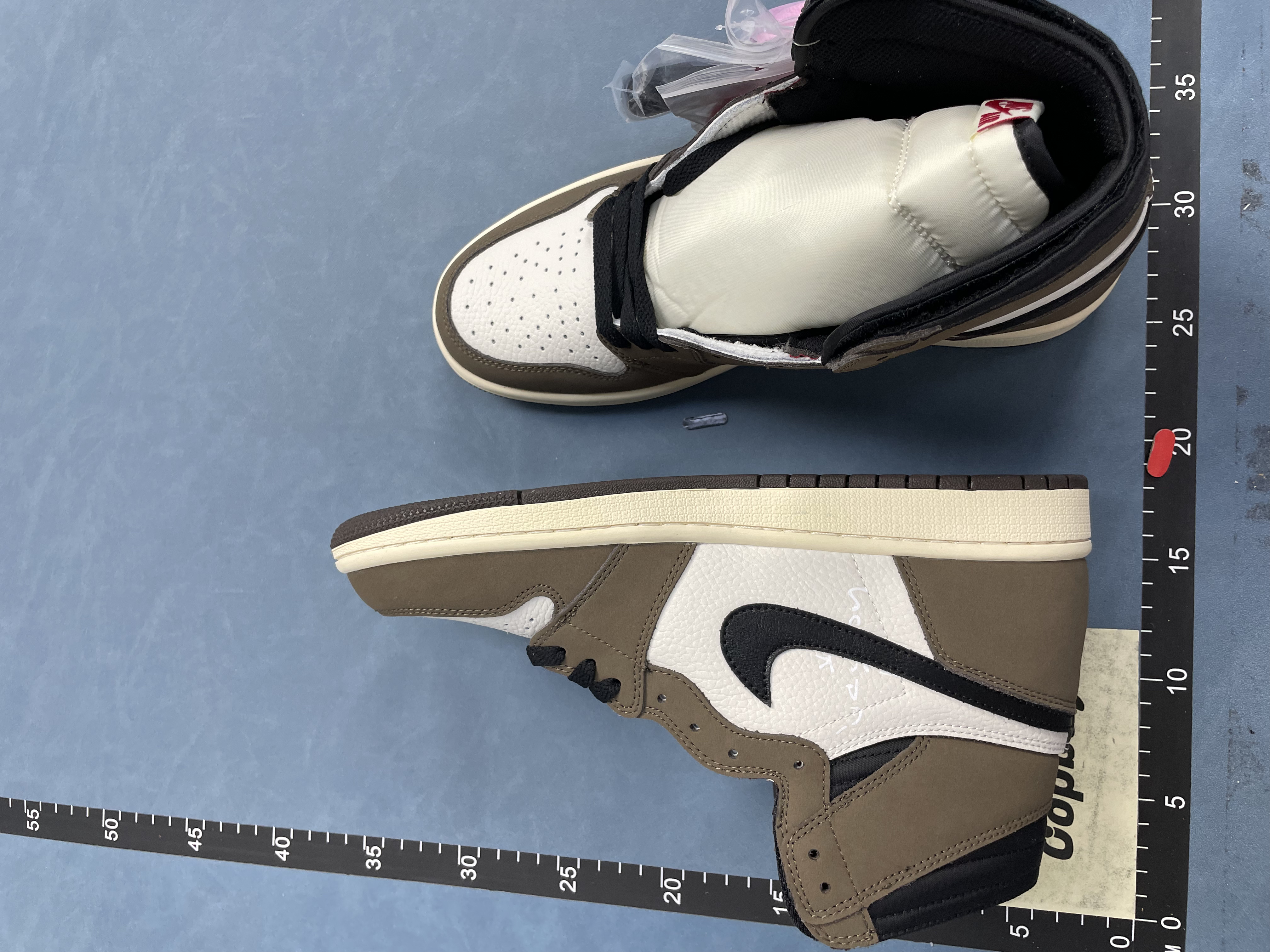 Air Jordan 1 High OG 'Black Tan' Sneakers