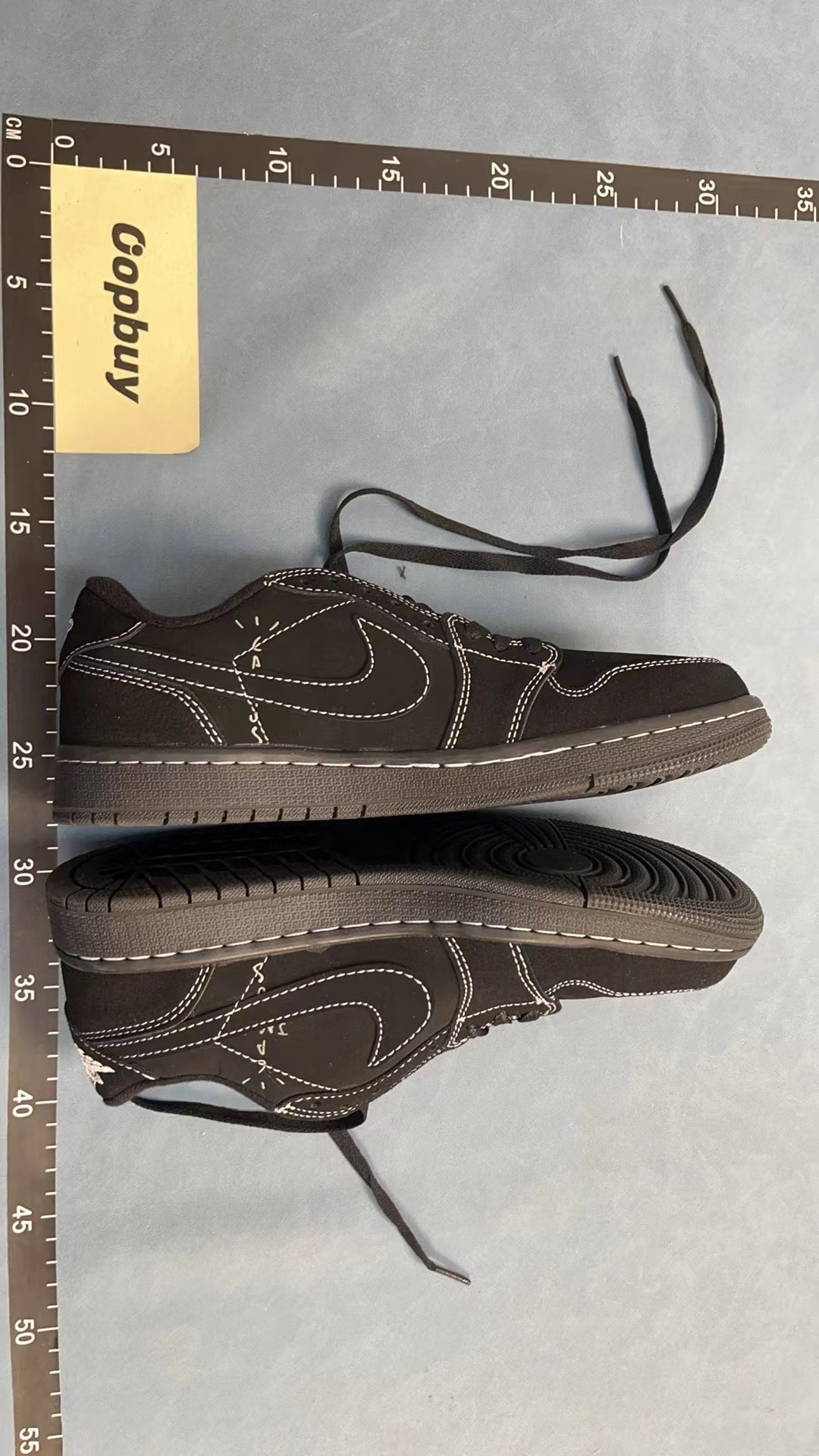 Air Jordan 1 Low x Dior Gray White Sneakers
