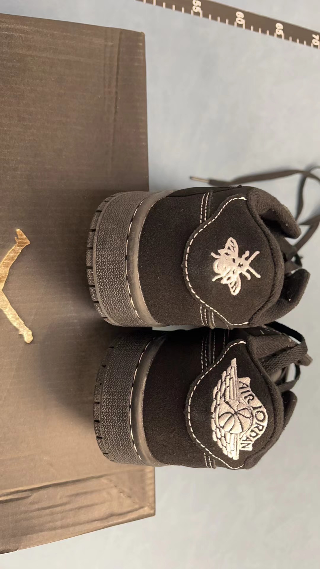 Air Jordan 1 Low x Dior Gray White Sneakers