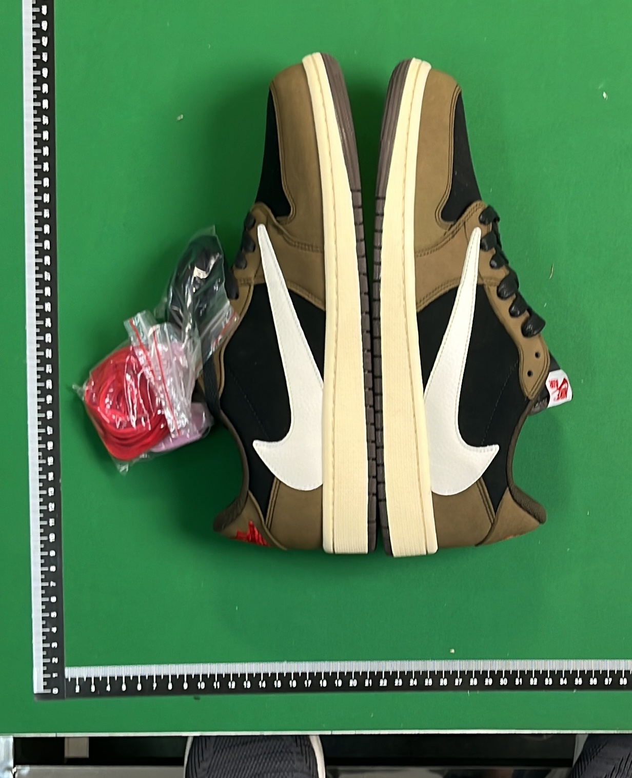 Air Jordan 1 Low OG 'VARSITY RED' White Black Olive