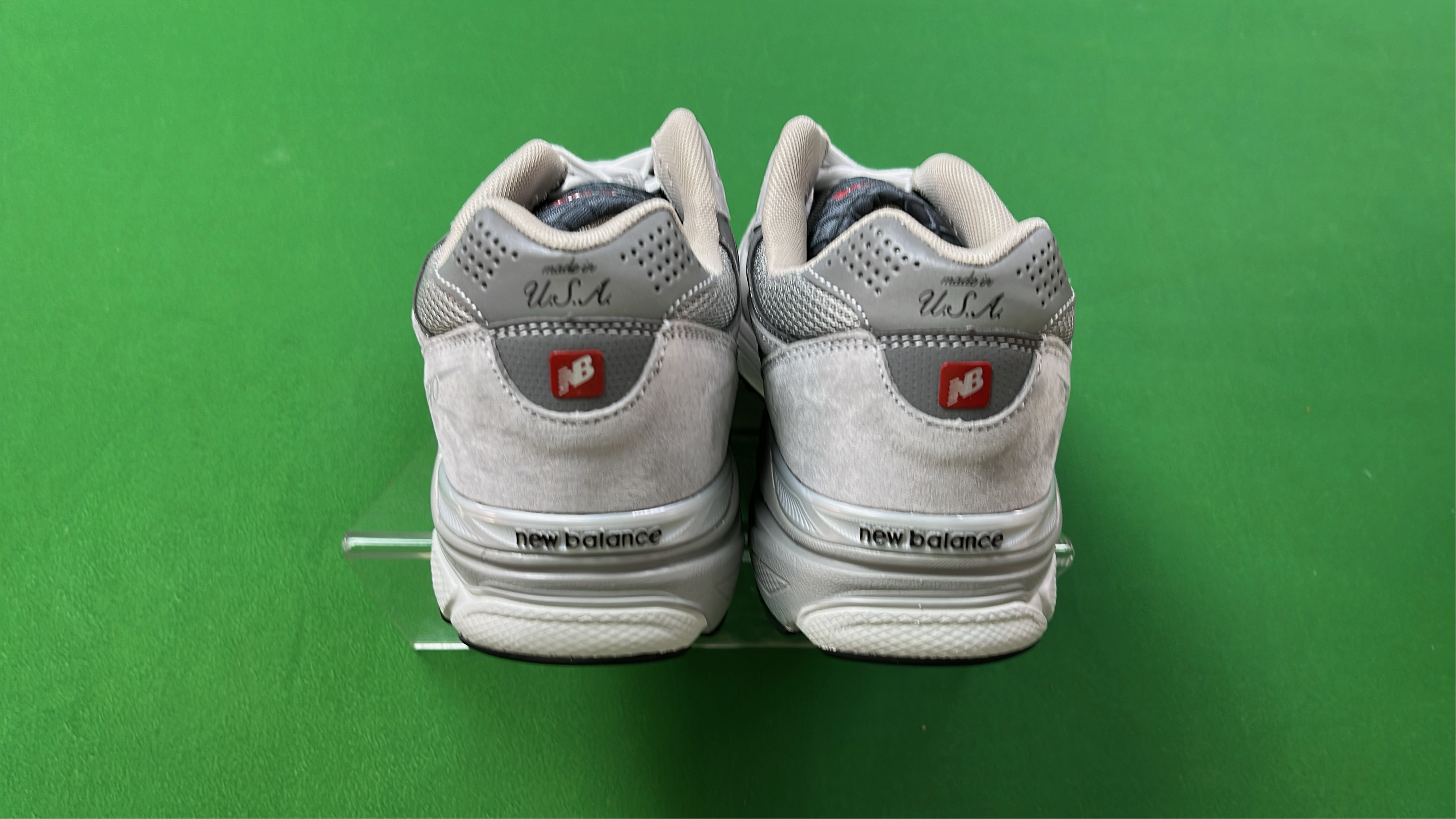 New Balance 990v4 Running Shoes - Men's Classic Athletic Sneakers
