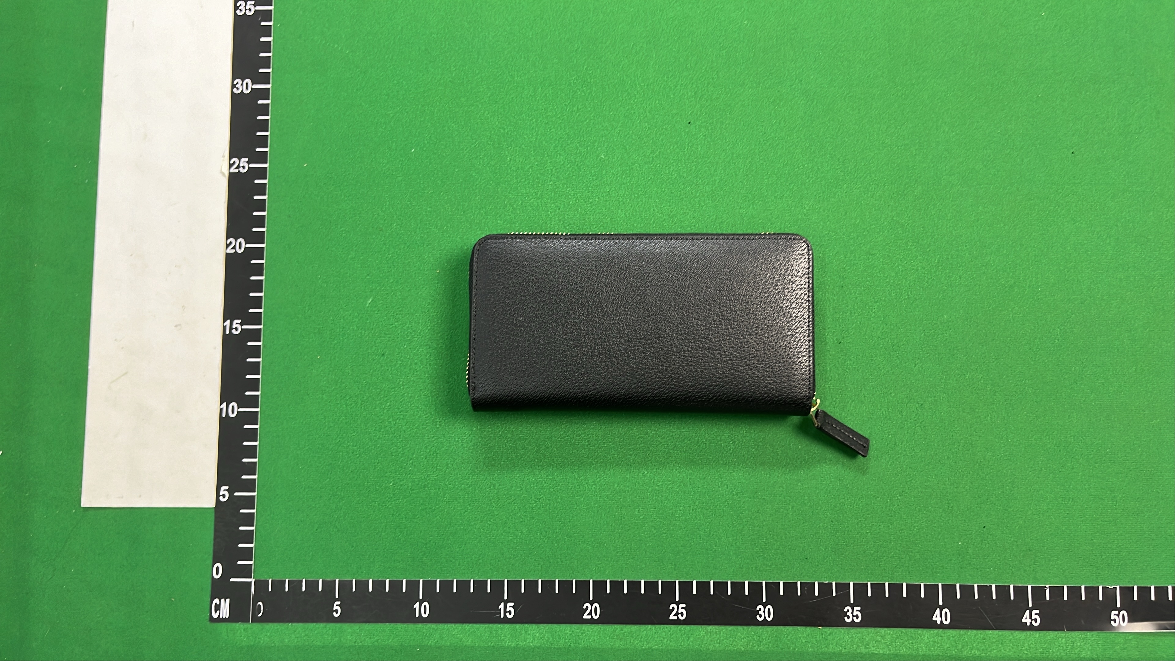 Gucci Black Leather Wallet with Gold GG Logo 428736
