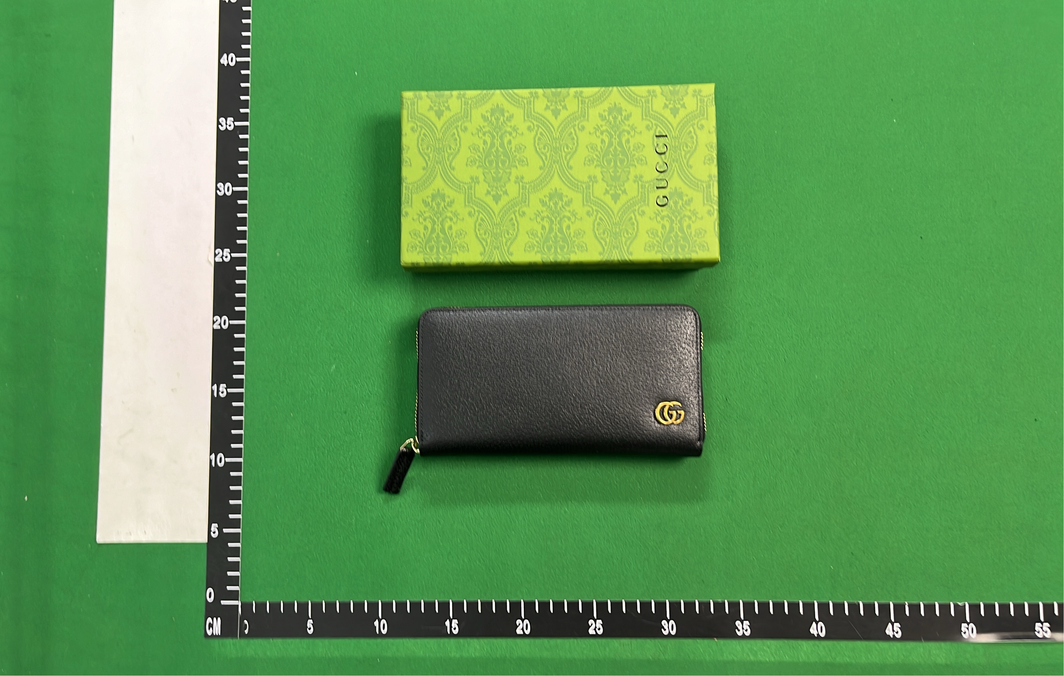 Gucci Black Leather Wallet with Gold GG Logo 428736