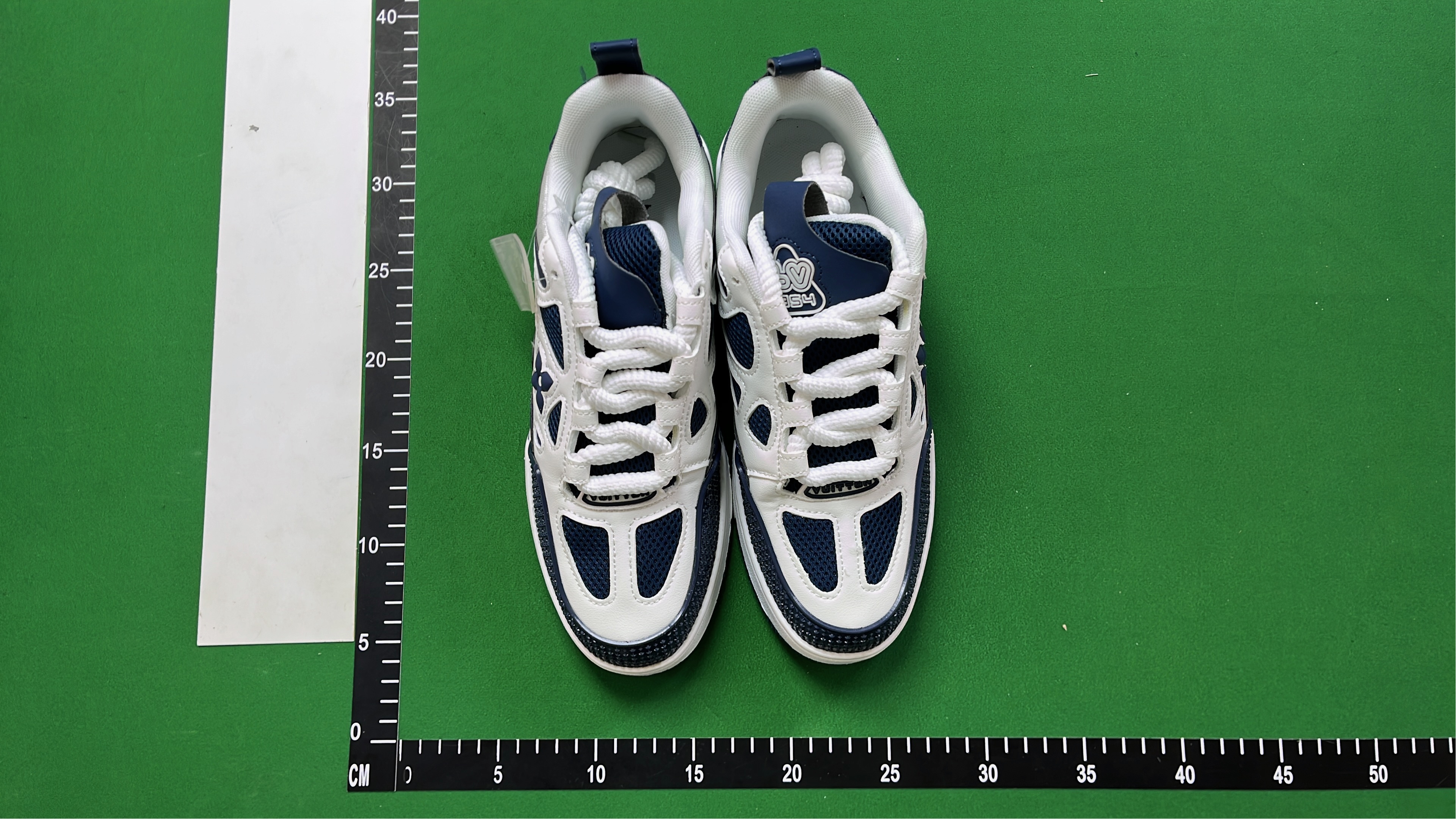 Lv Trainer Sneaker VCJK0521ZVL