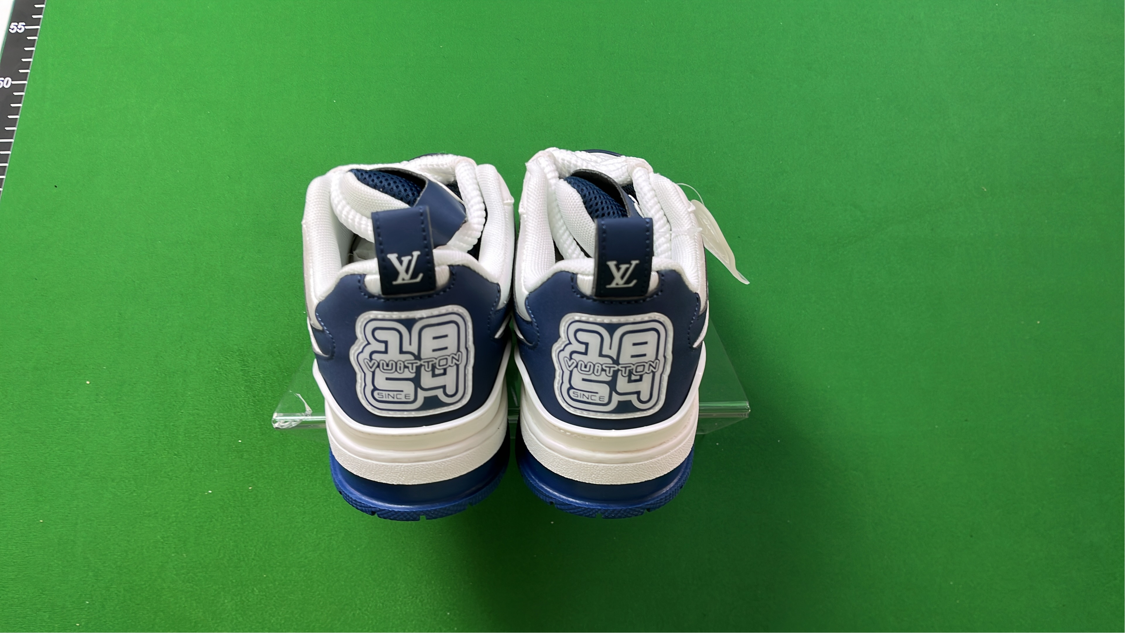 Lv Trainer Sneaker VCJK0521ZVL