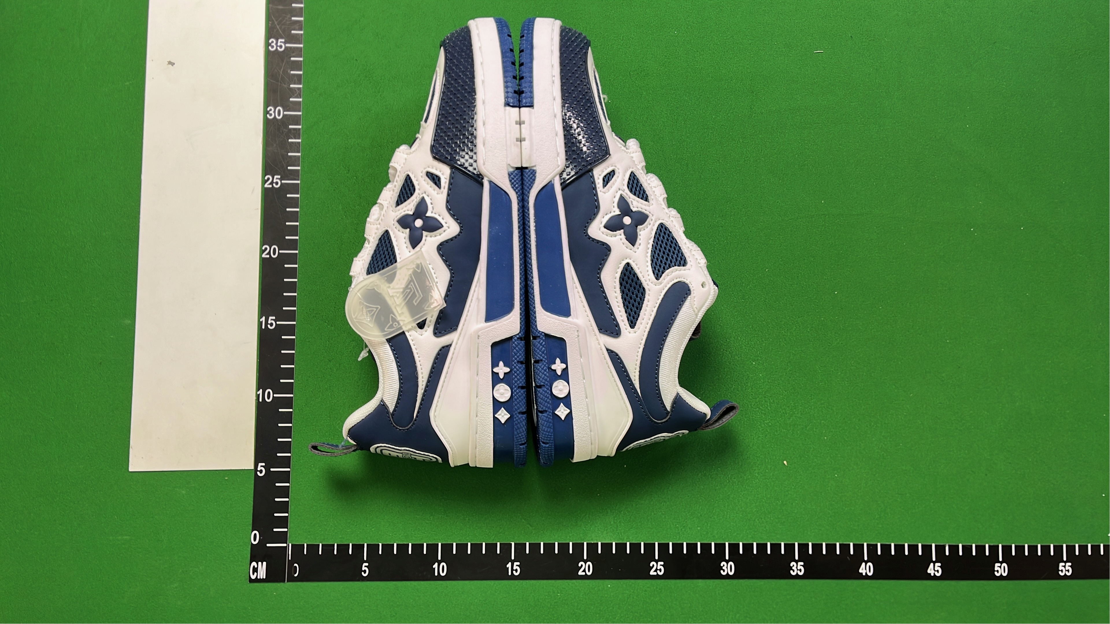 Lv Trainer Sneaker VCJK0521ZVL