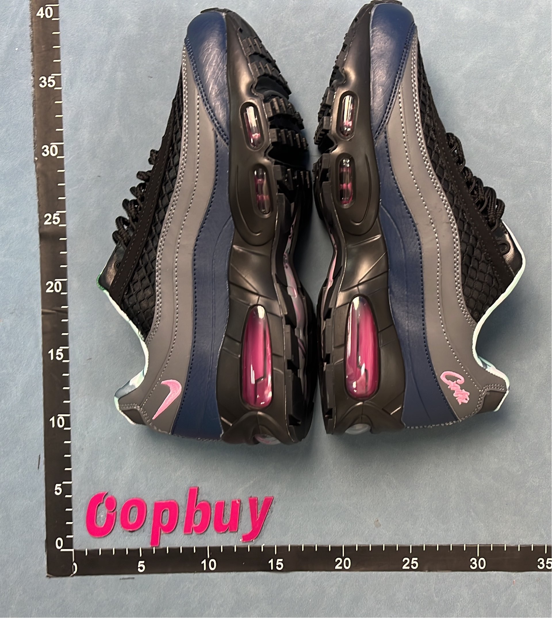 Nike Air Max 95 Sneakers for Men Women