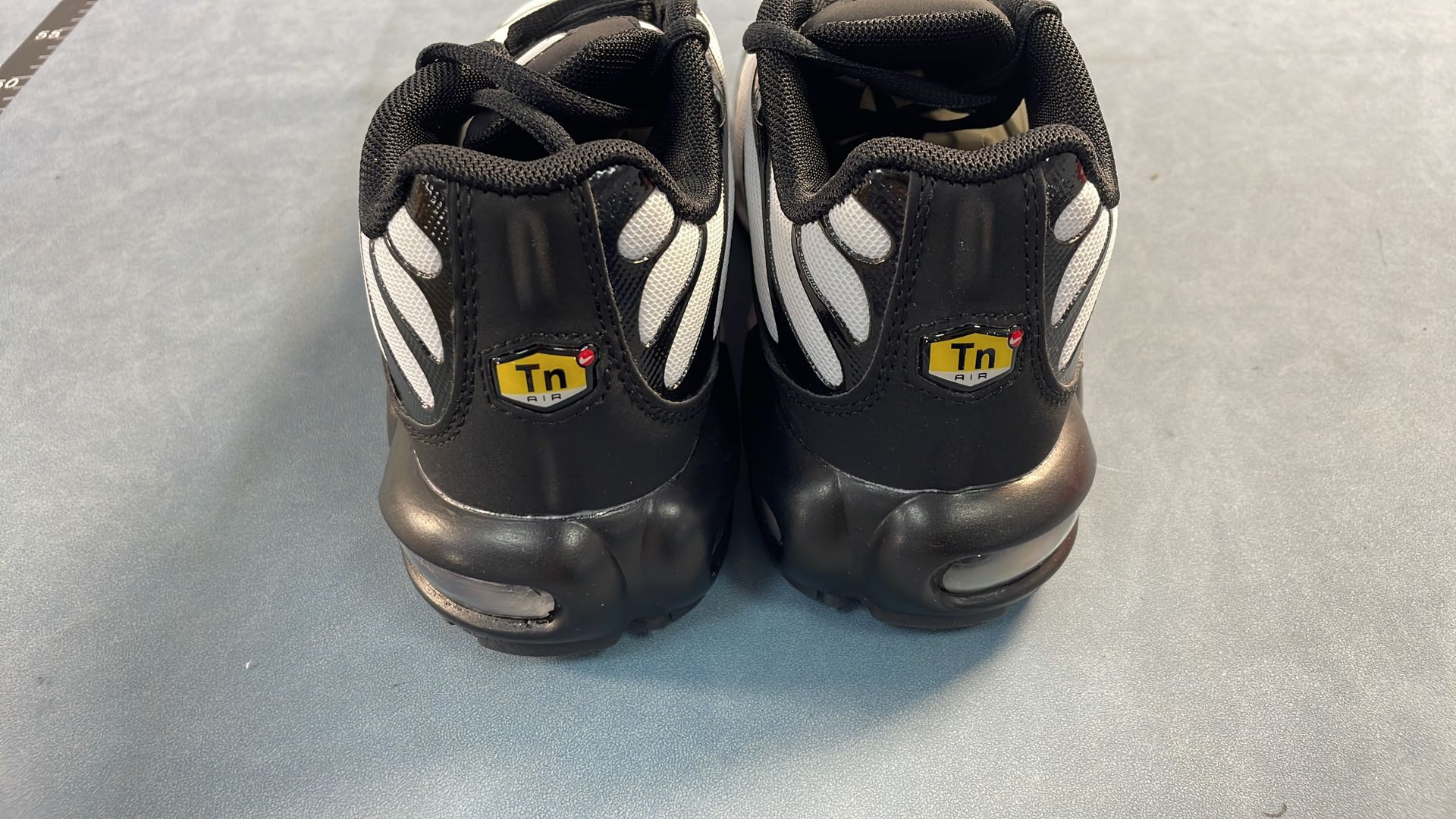 Nike Air Max Tailwind 4 Running Shoes Black Blue White Orange