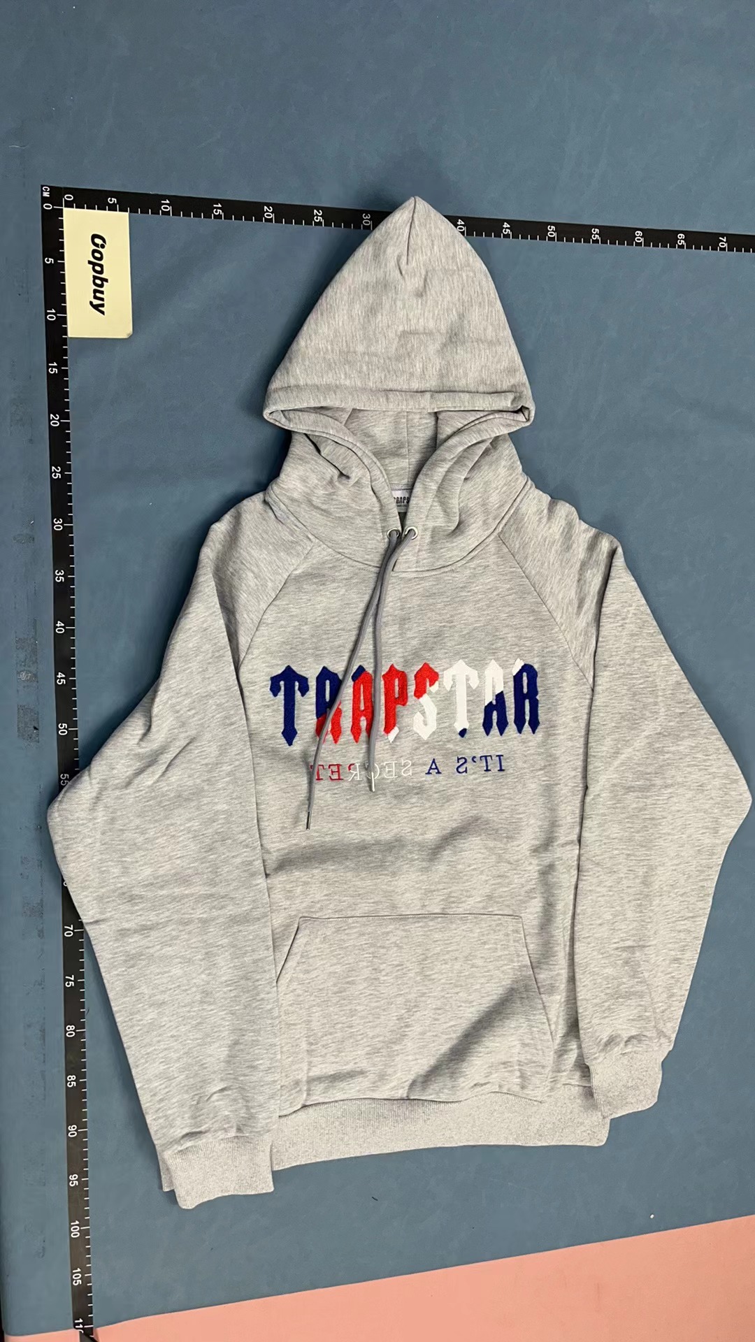TRAPSTAR Rainbow Logo Hoodie - Black Oversized Sweatshirt