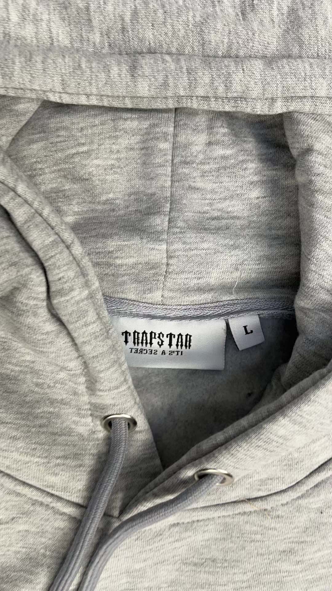 TRAPSTAR Rainbow Logo Hoodie - Black Oversized Sweatshirt