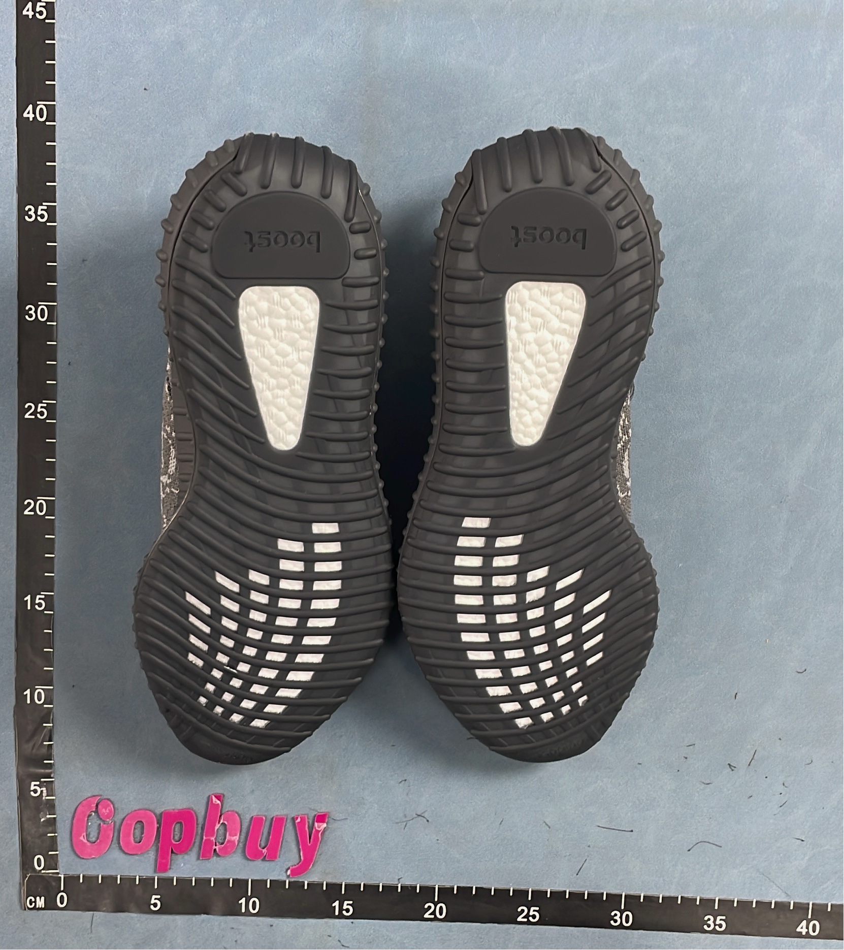 Yeezy Boost 350 V2 Sneakers - Premium Fashion Shoes for Men and Women