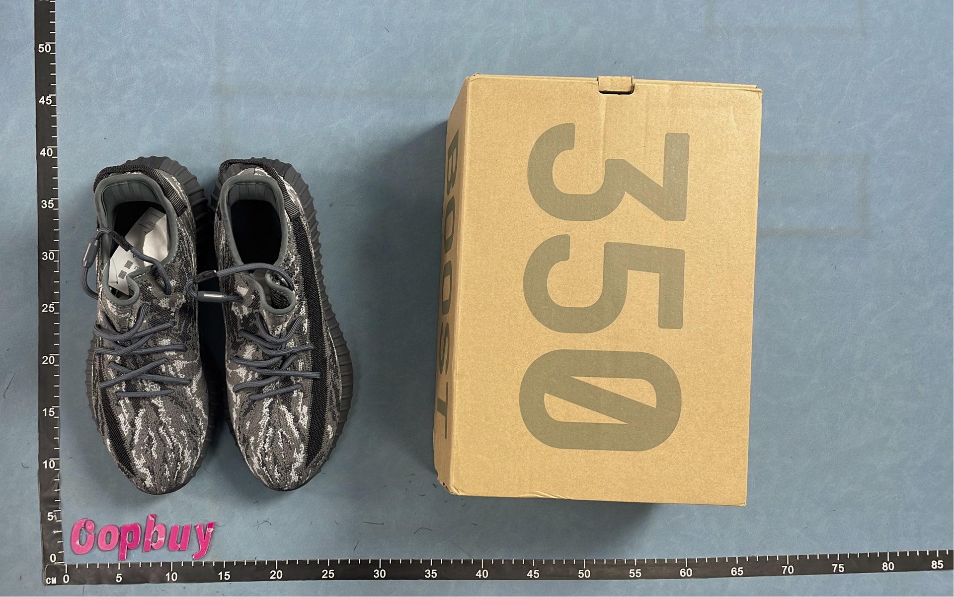Yeezy Boost 350 V2 Sneakers - Premium Fashion Shoes for Men and Women