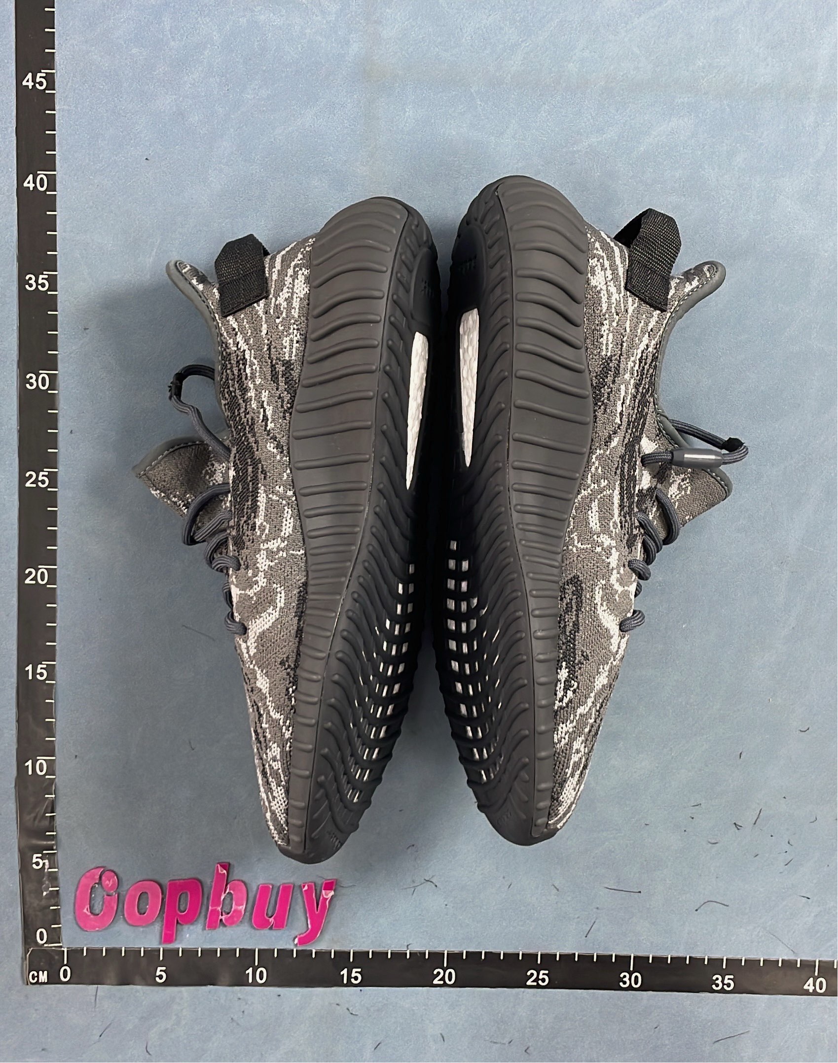 Yeezy Boost 350 V2 Sneakers - Premium Fashion Shoes for Men and Women