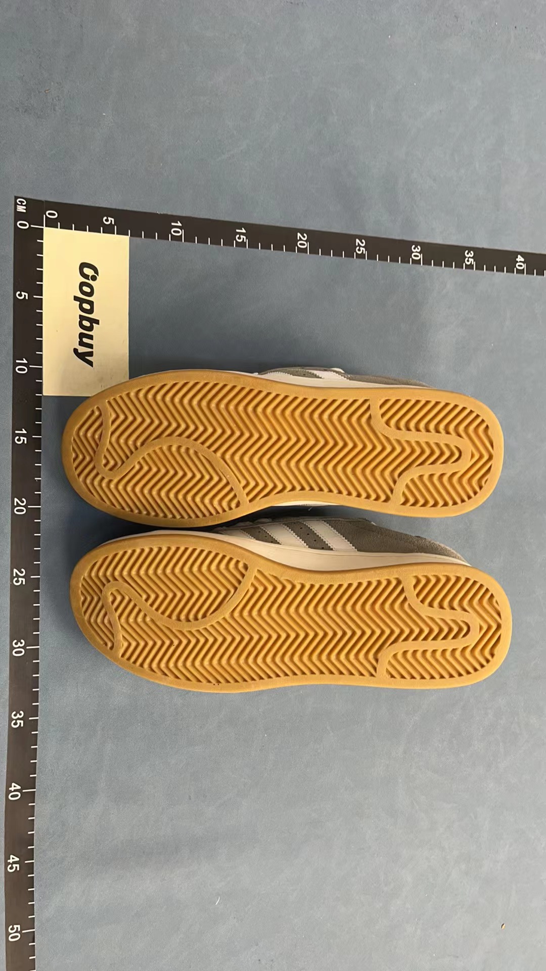 Adidas Campus Sneakers - Classic Style for Men and Women