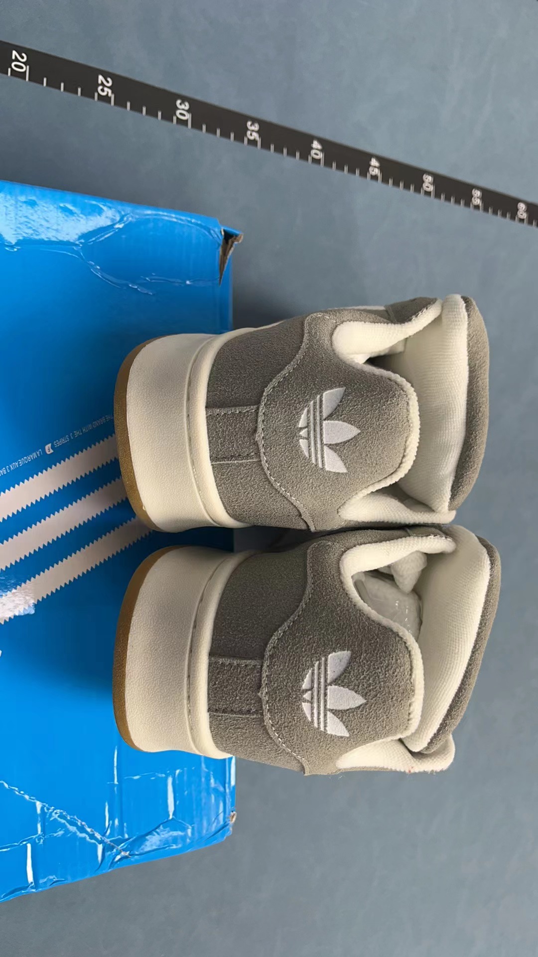 Adidas Campus Sneakers - Classic Style for Men and Women