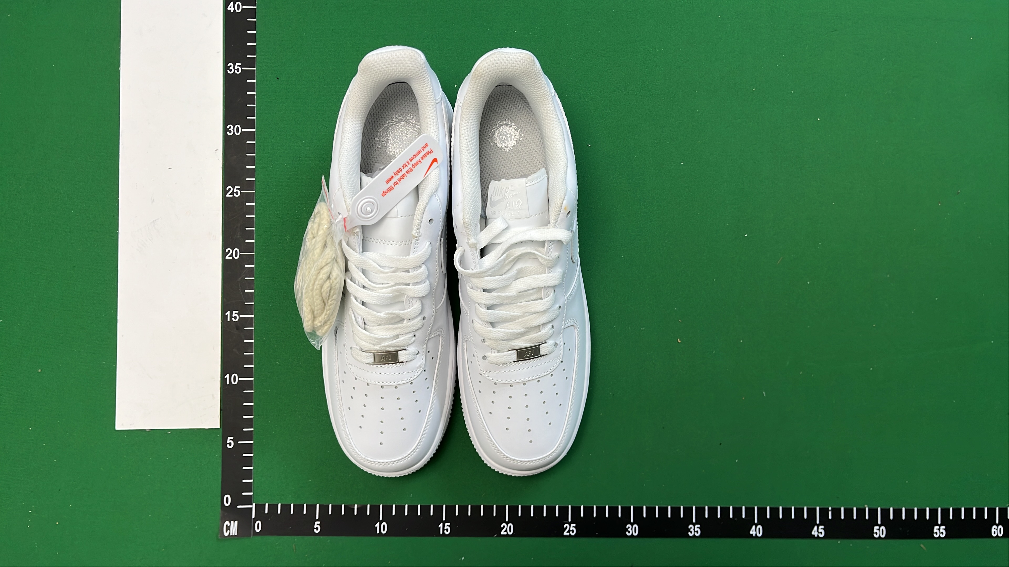 Nike Air Force 1 Low Supreme Collaboration Sneakers