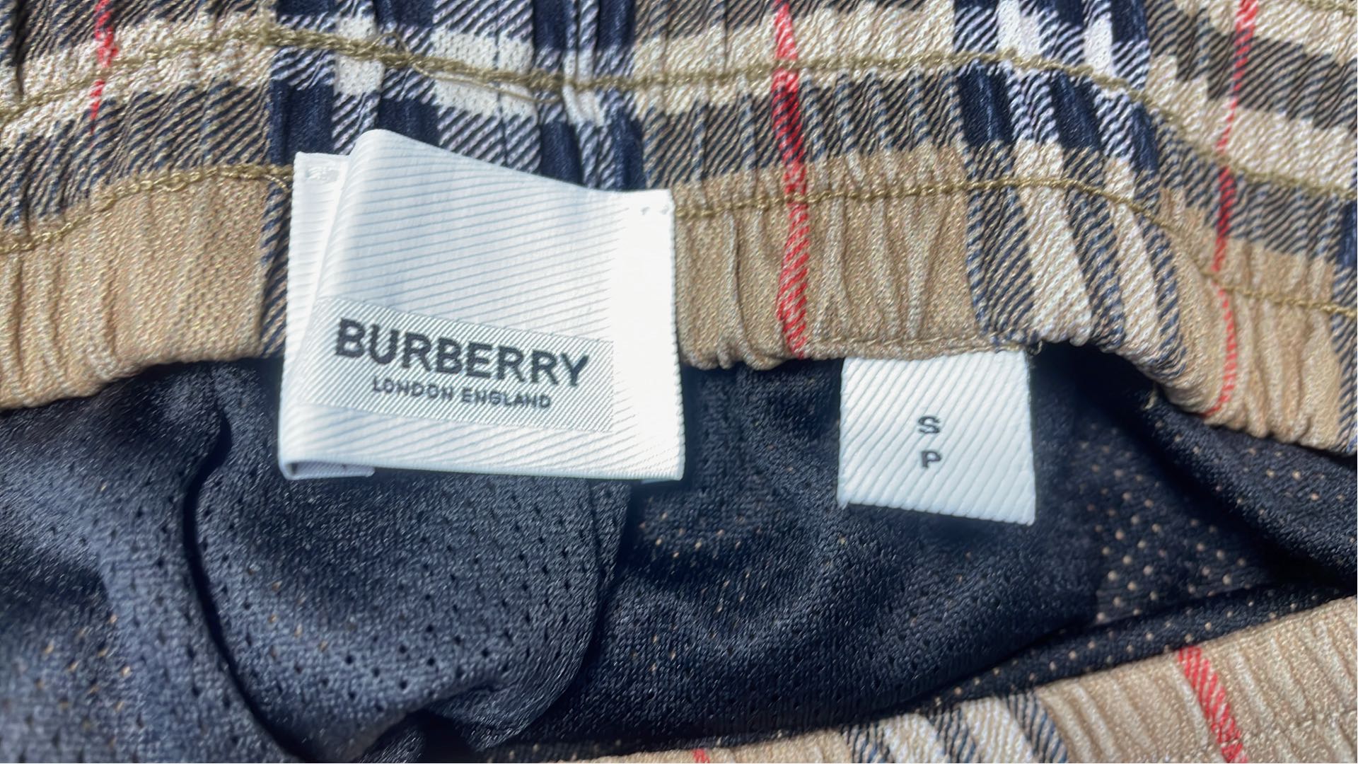 Classic Check Scarf in Beige and Red