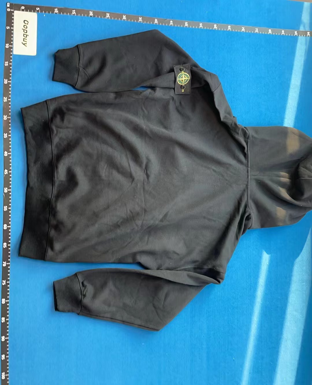 Colorful Zip-Up Hoodies for Men and Women - Fashionable Streetwear