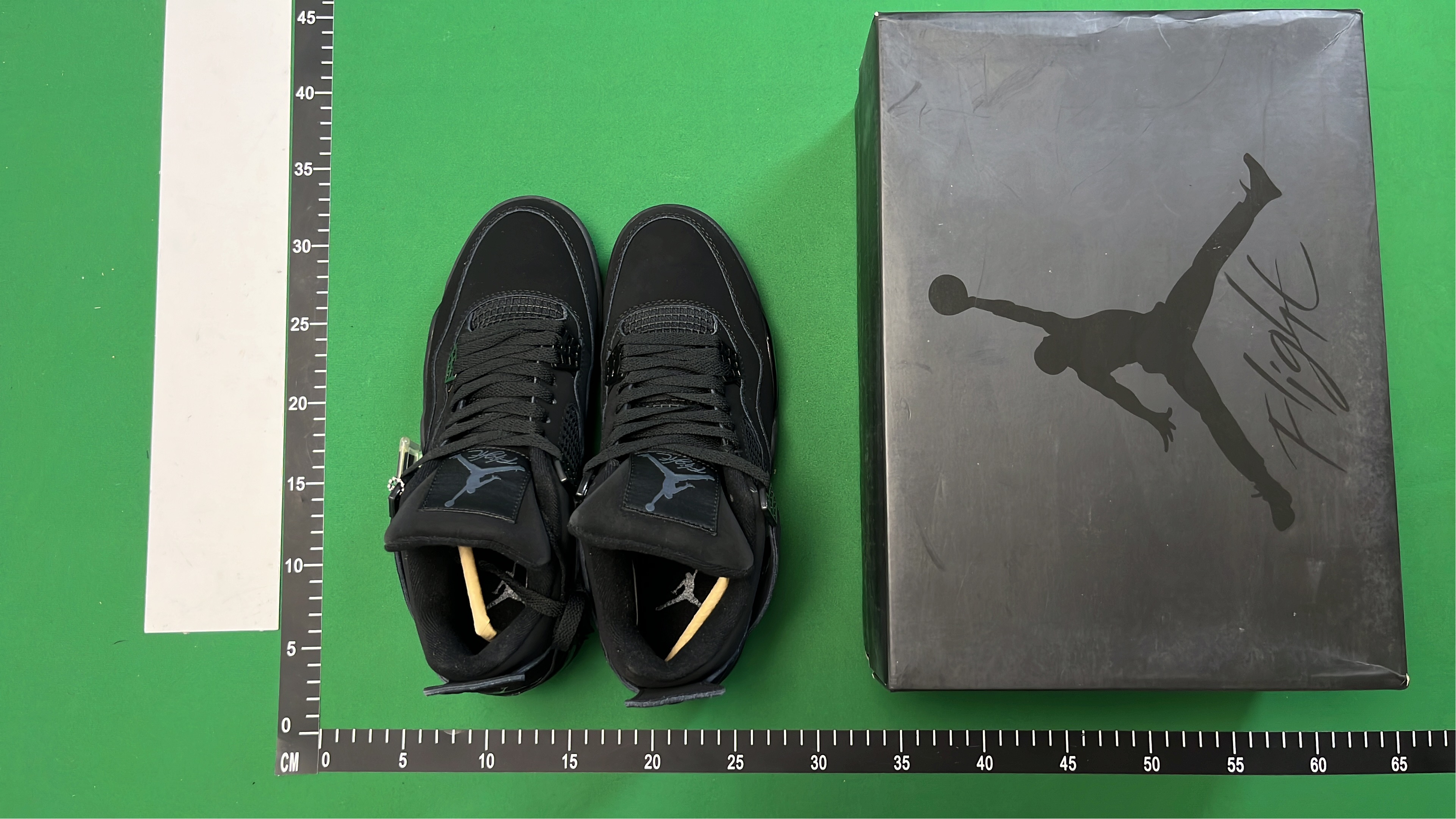 Air Jordan 4 Retro 'Olive' White Black Green Sneakers