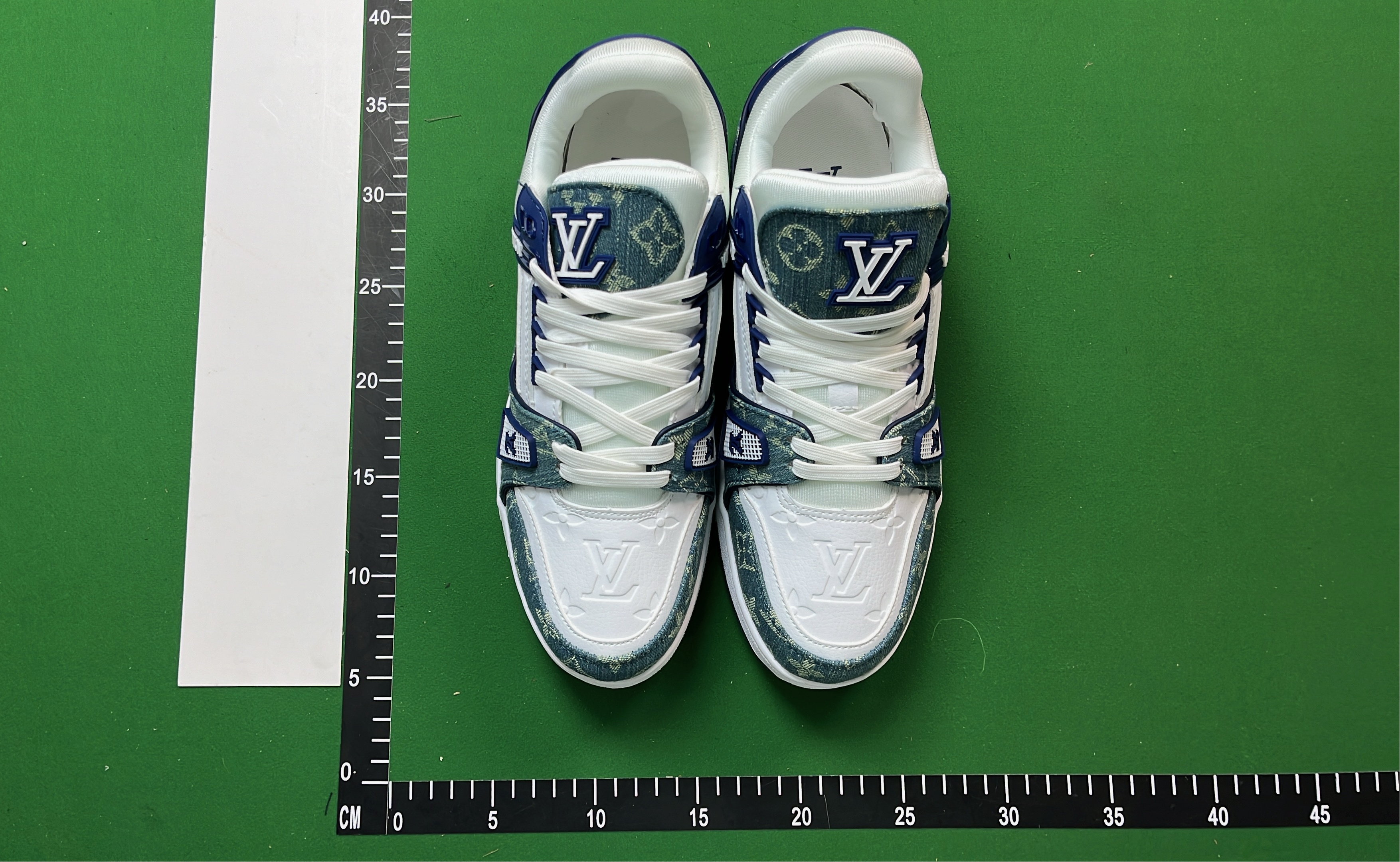 LV Monogram Sneakers Men Women Fashion Sport Shoes