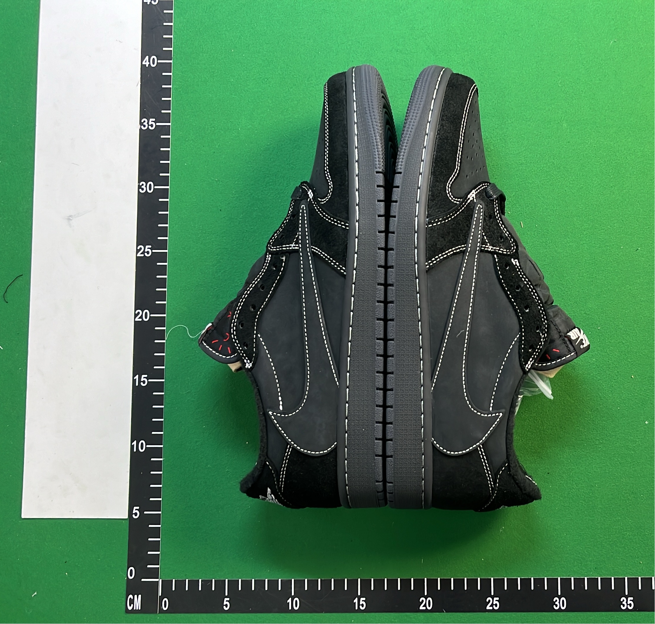 Jordan 1 Travis Scott Sneakers