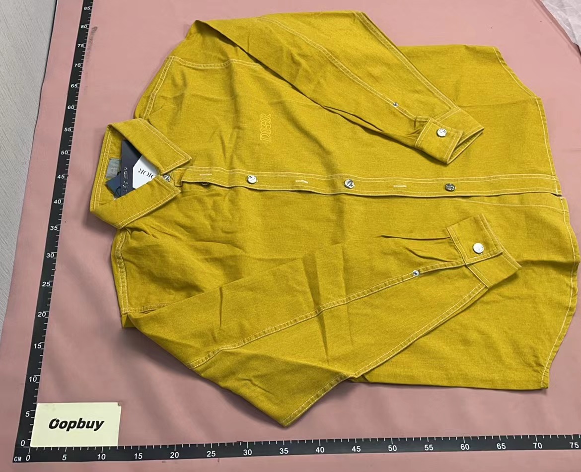Vibrant Yellow Button-Up Shirt for Casual Wear