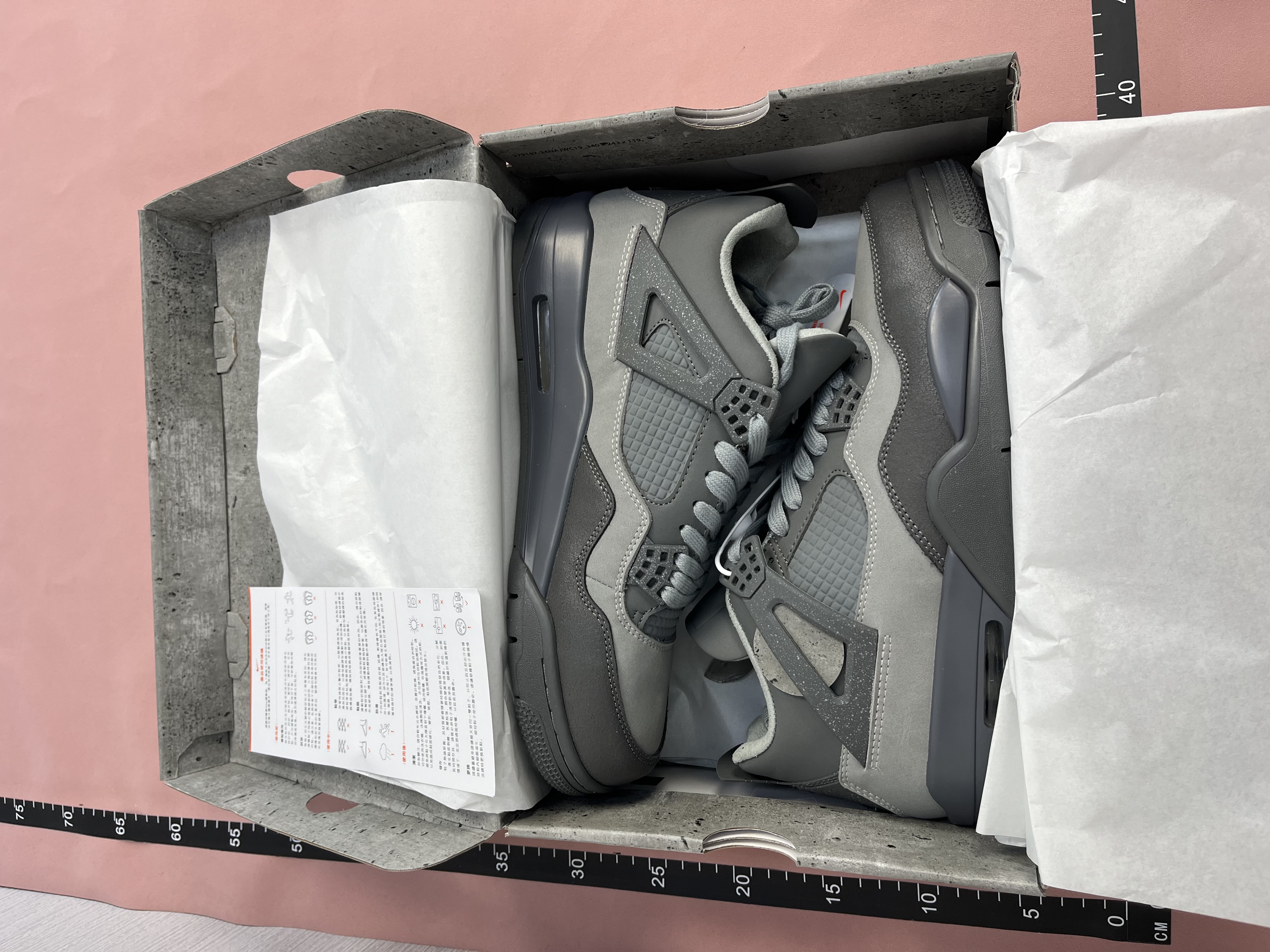 Air Jordan 4 Retro Sneakers - Classic Basketball Shoes for Men