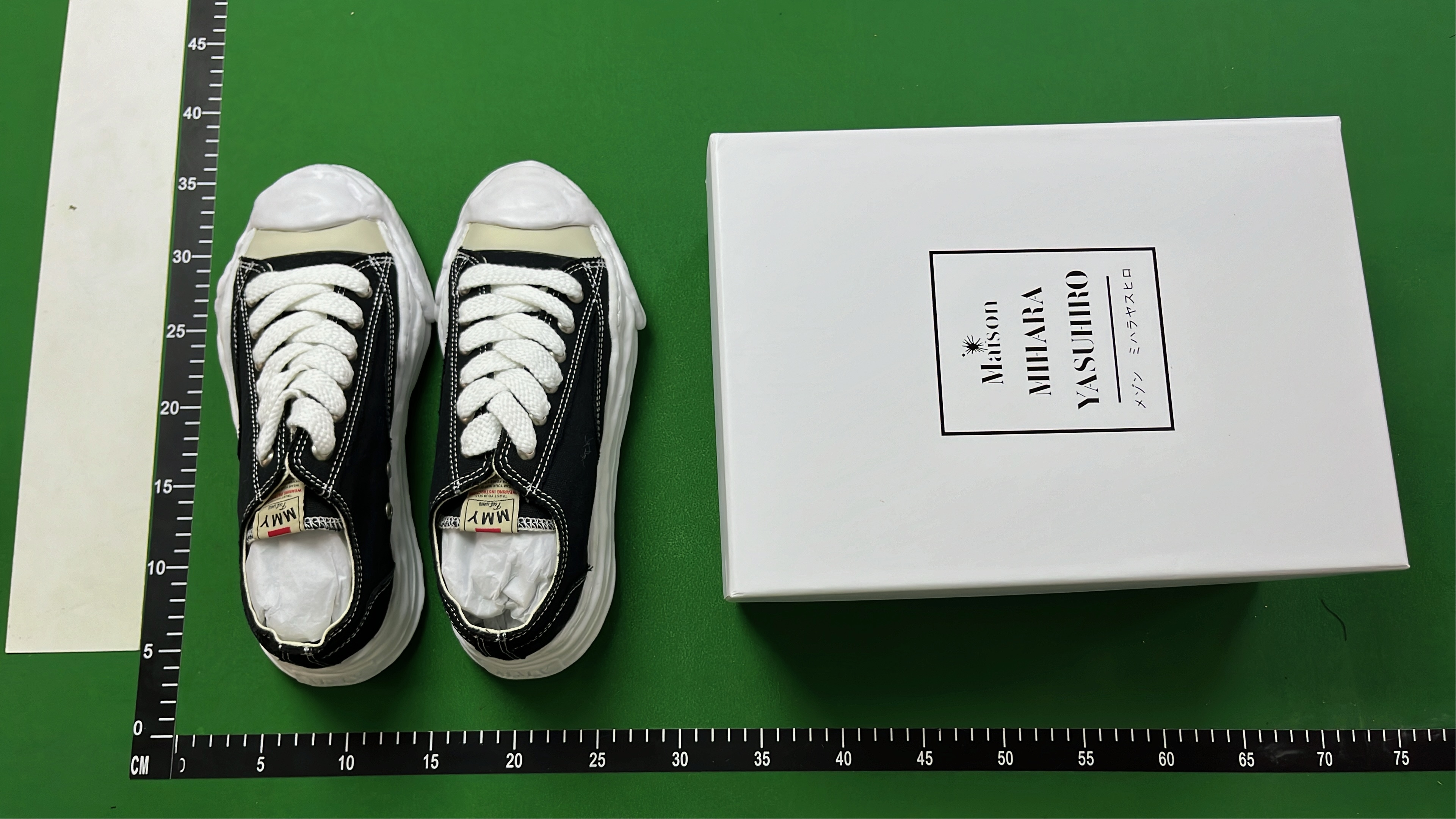 Converse Chuck Taylor All Star Low Top Sneakers