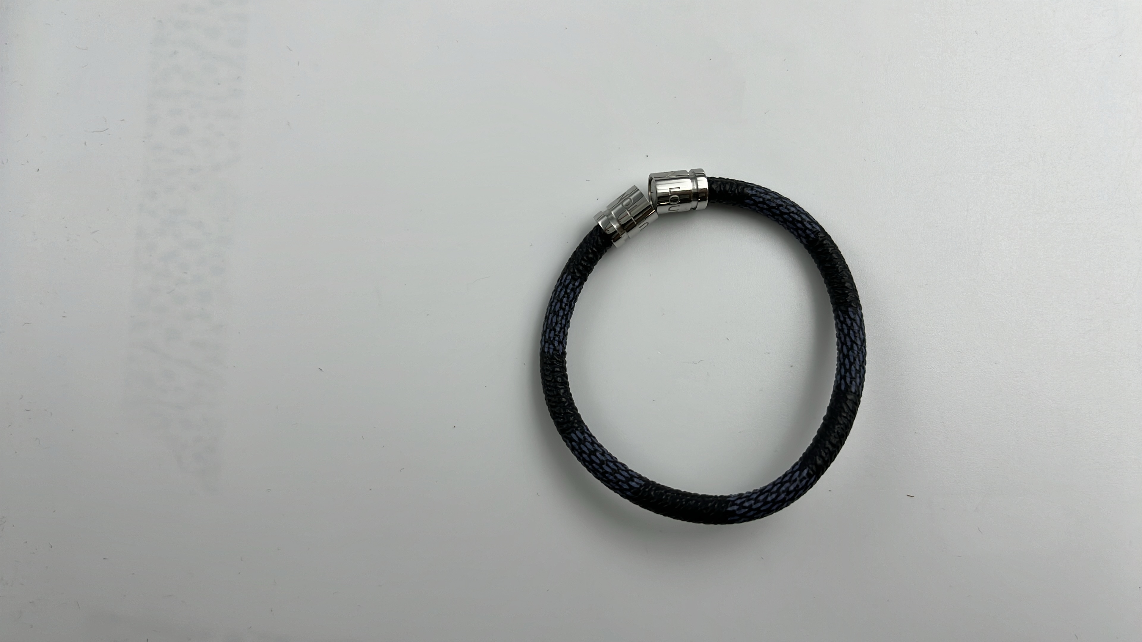 Luxurious Gold Plated Bracelets for Men - Stylish & Fashionable Accessories