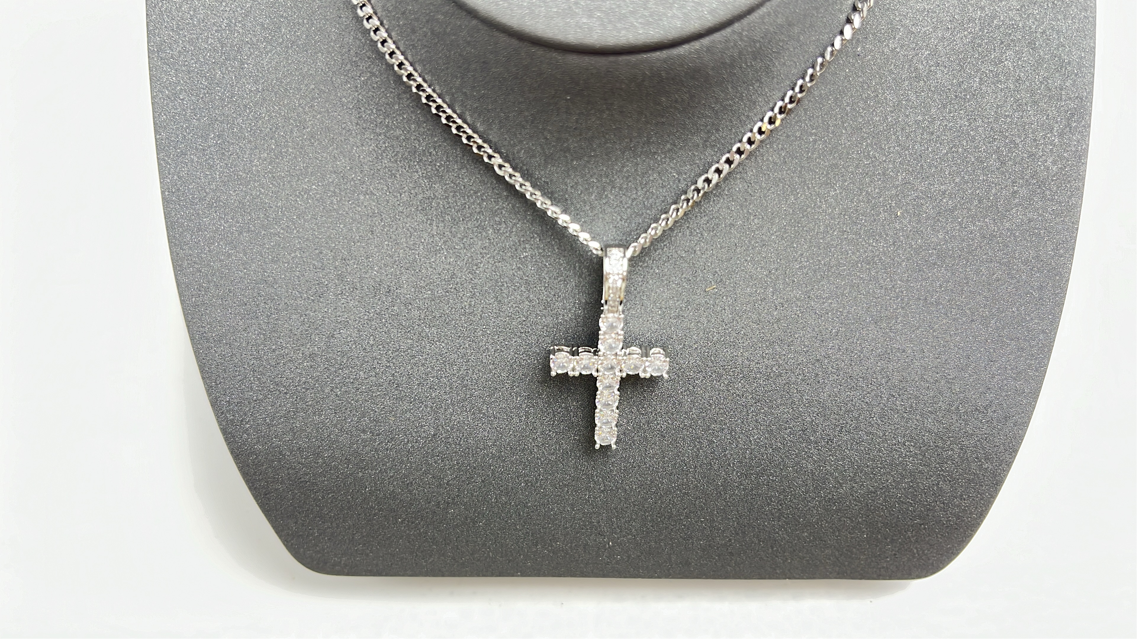 Luxury Iced Out Cross Necklace with Chain for Men